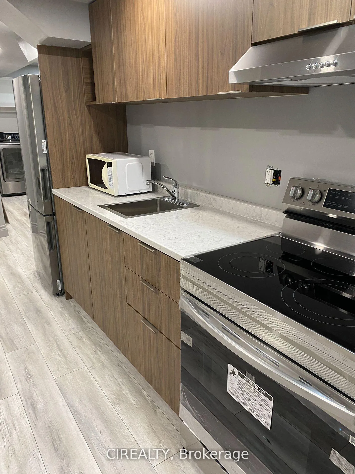 Photo 7 of Unit Lower, 1305 Hunter Street N, Innisfil, Alcona — HOMEH