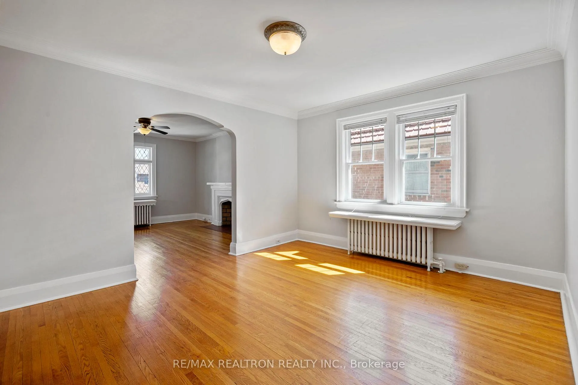 Photo 3 of Unit Upper Floor, 26 Braemar Avenue, Toronto, Yonge-Eglinton — HOMEH