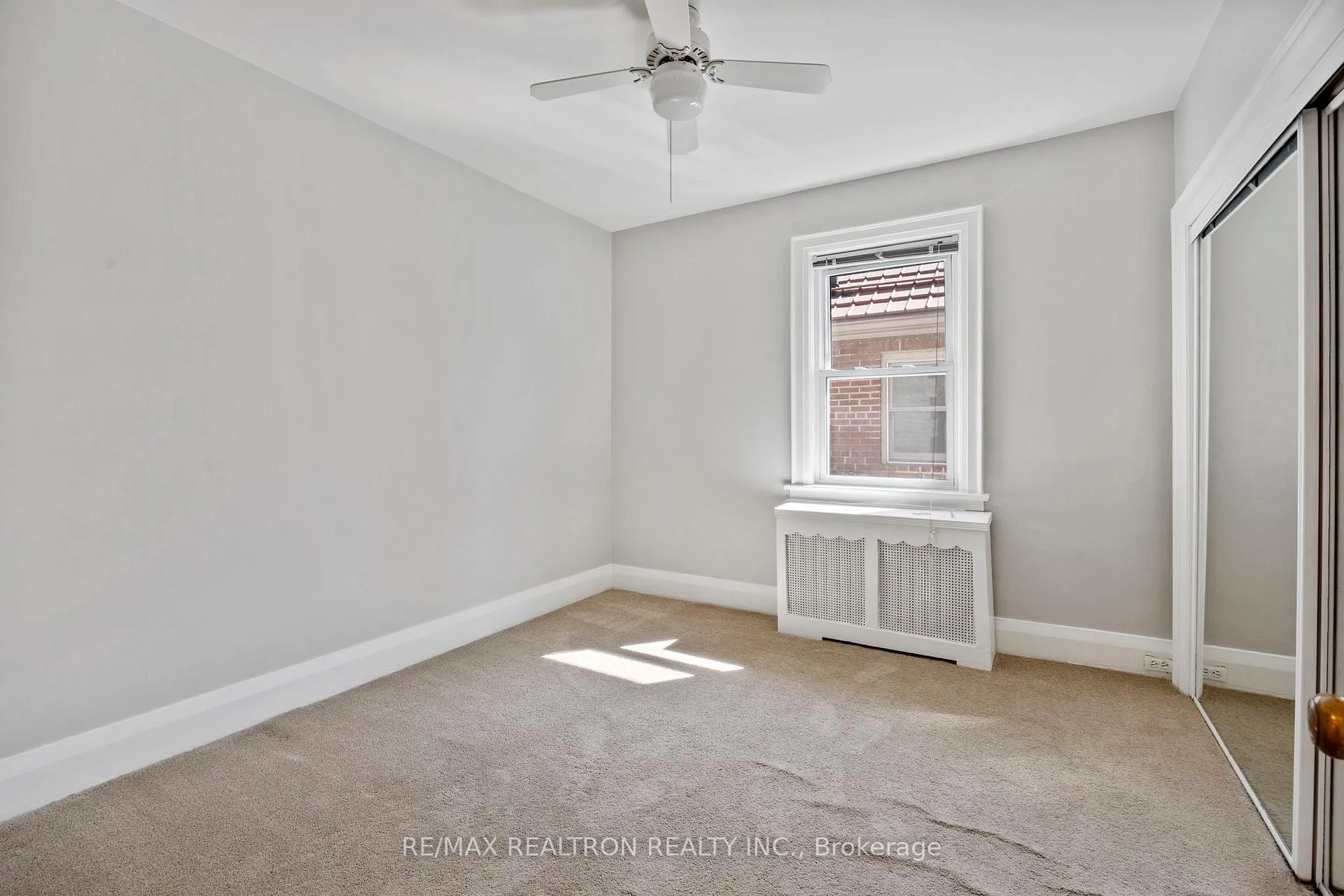 Photo 6 of Unit Upper Floor, 26 Braemar Avenue, Toronto, Yonge-Eglinton — HOMEH