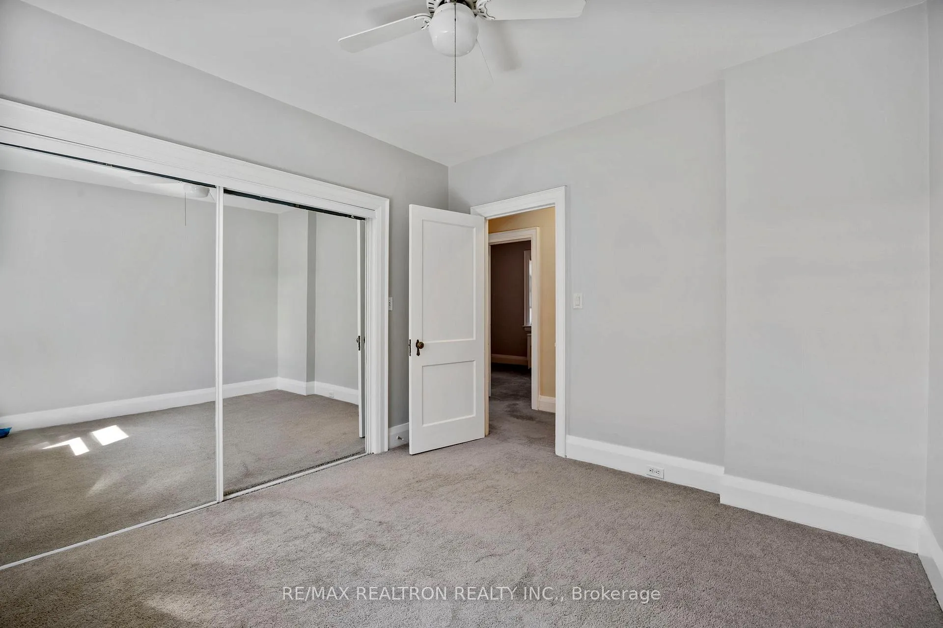 Photo 7 of Unit Upper Floor, 26 Braemar Avenue, Toronto, Yonge-Eglinton — HOMEH