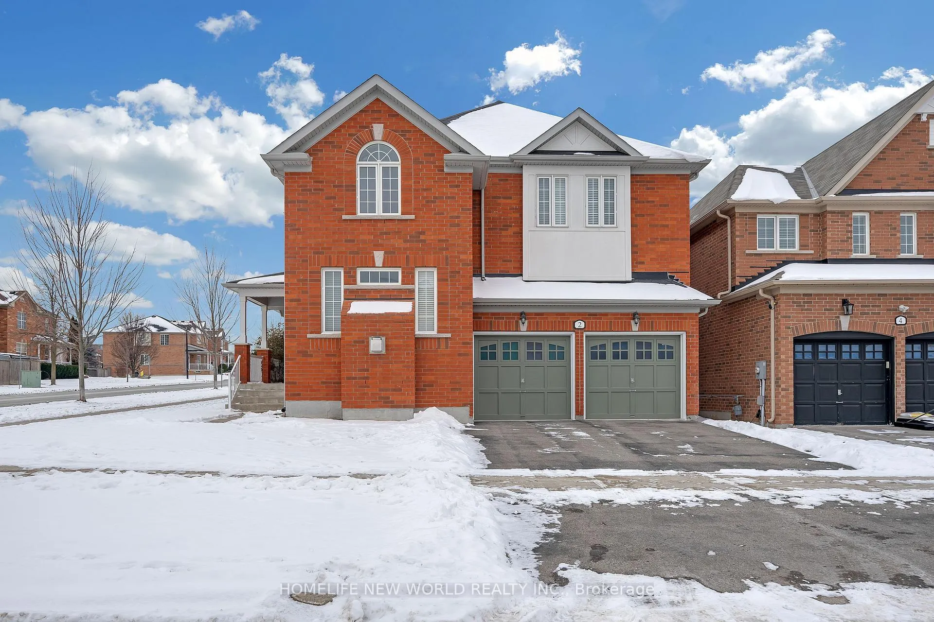 Front of 2 Fred Mason Street