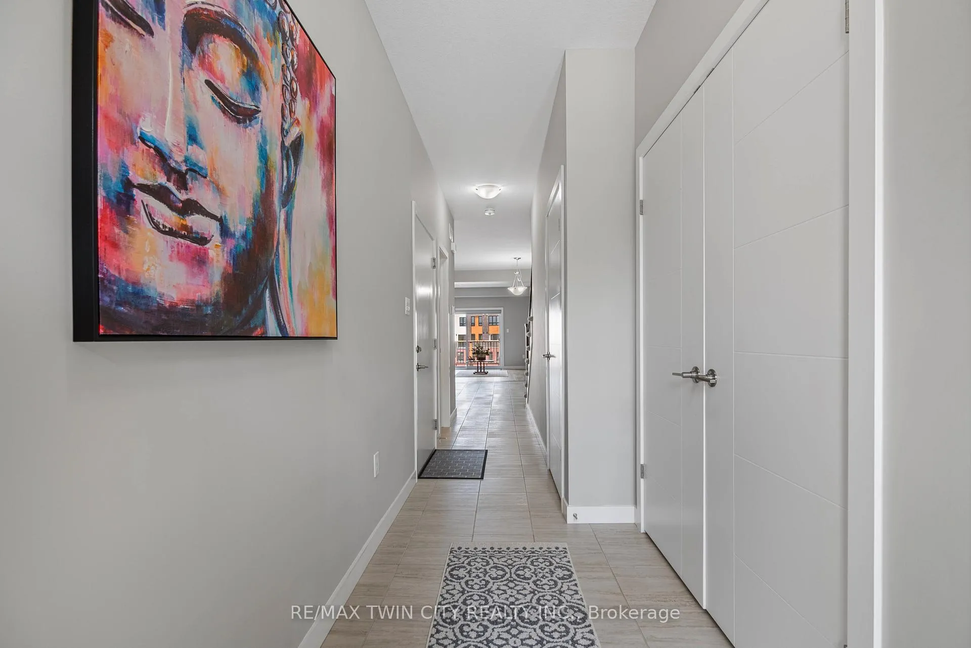 Photo 8 of 939 Robert Ferrie Drive, Kitchener, Doon South — HOMEH