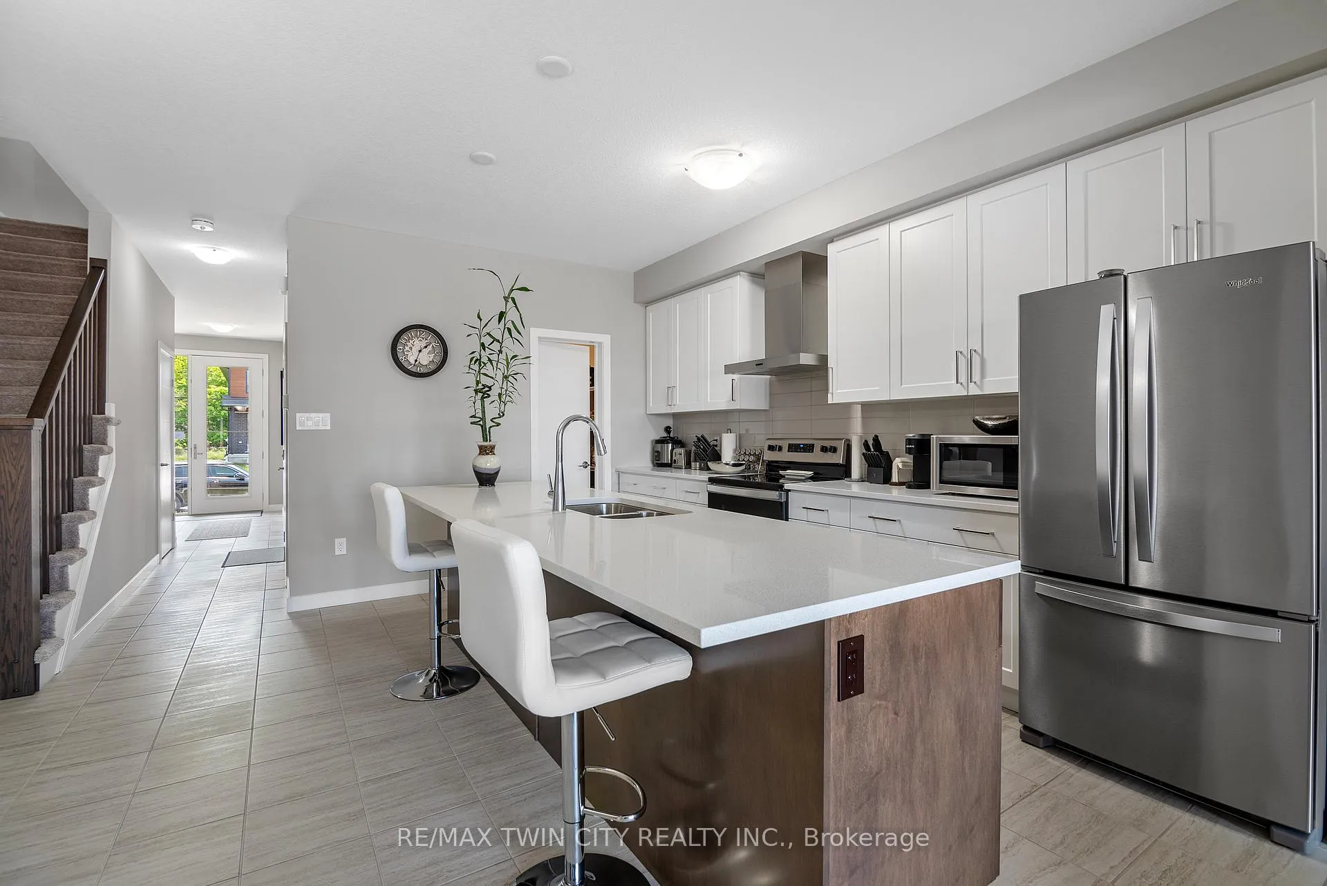 Photo 15 of 939 Robert Ferrie Drive, Kitchener, Doon South — HOMEH