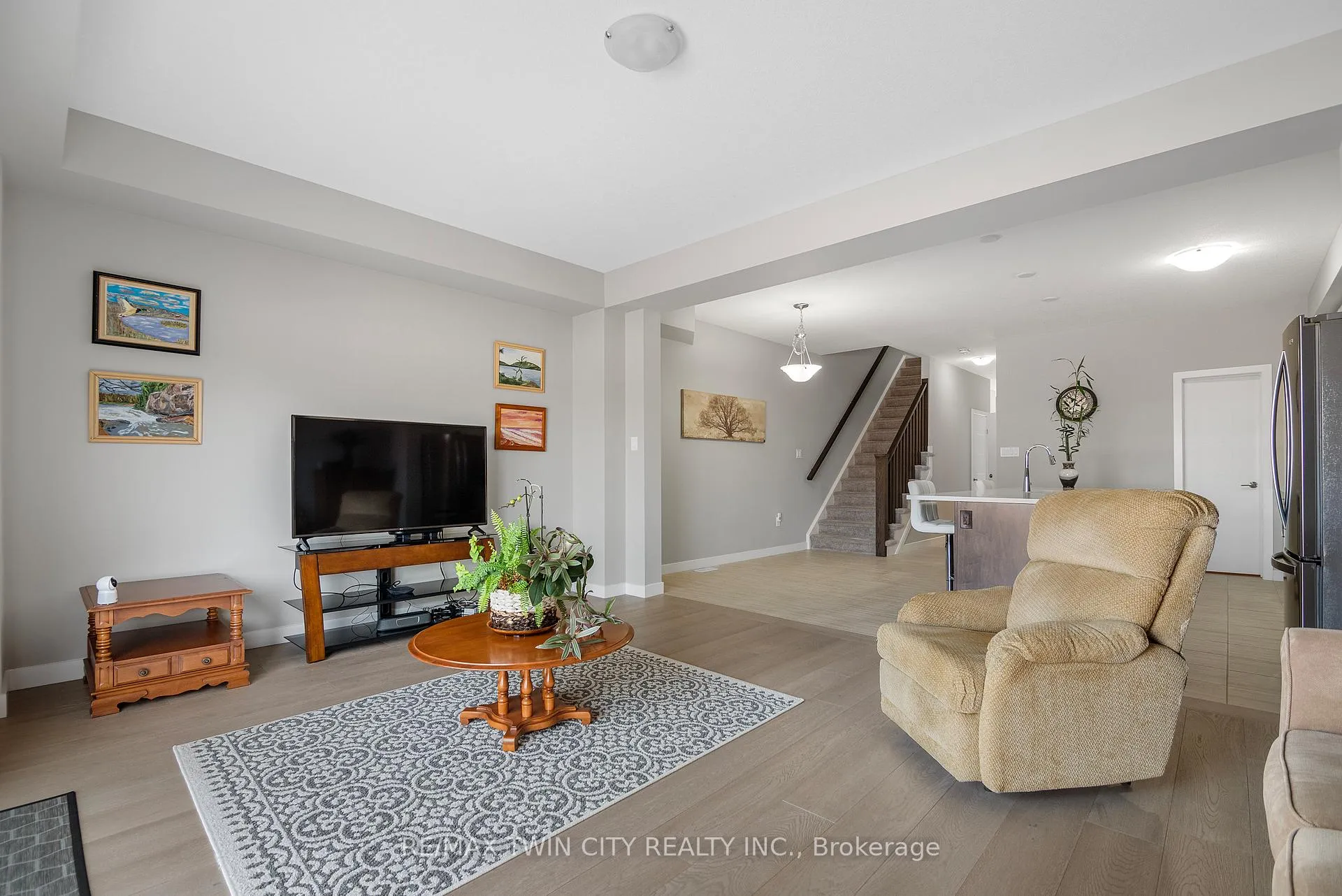 Photo 20 of 939 Robert Ferrie Drive, Kitchener, Doon South — HOMEH