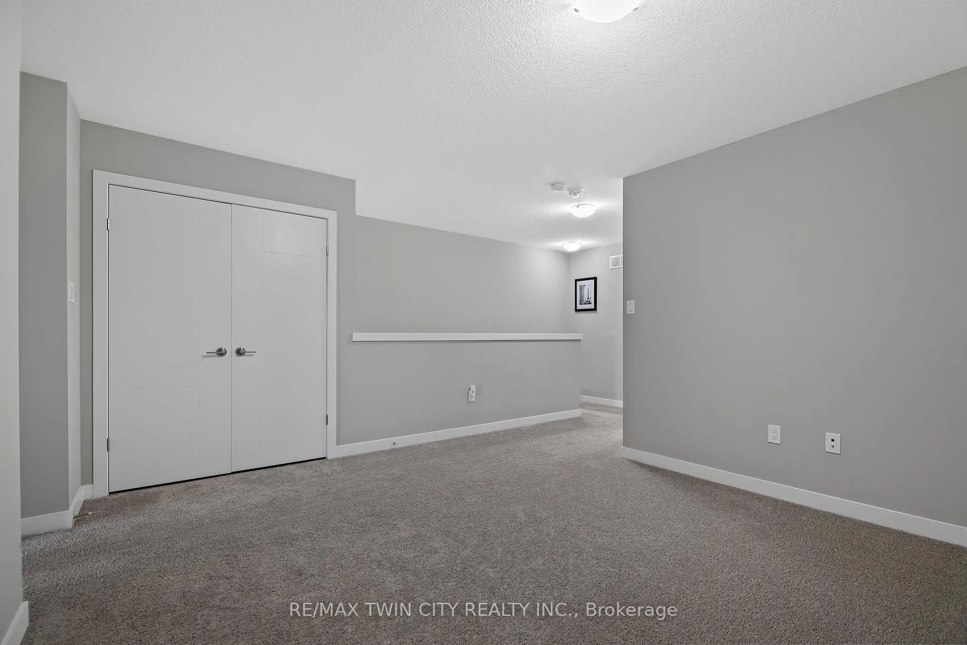 Photo 26 of 939 Robert Ferrie Drive, Kitchener, Doon South — HOMEH