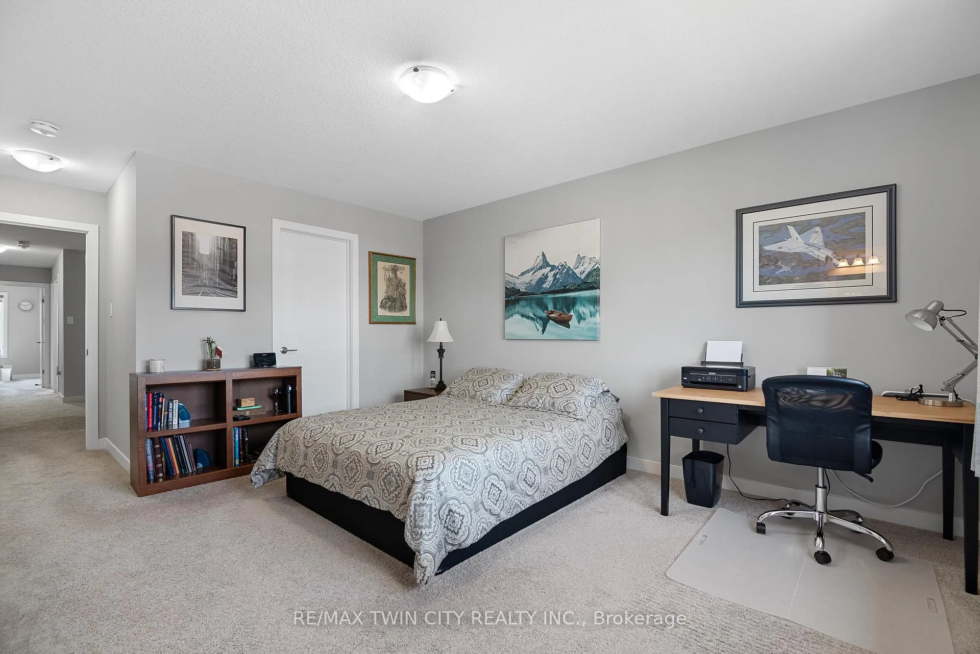 Photo 28 of 939 Robert Ferrie Drive, Kitchener, Doon South — HOMEH