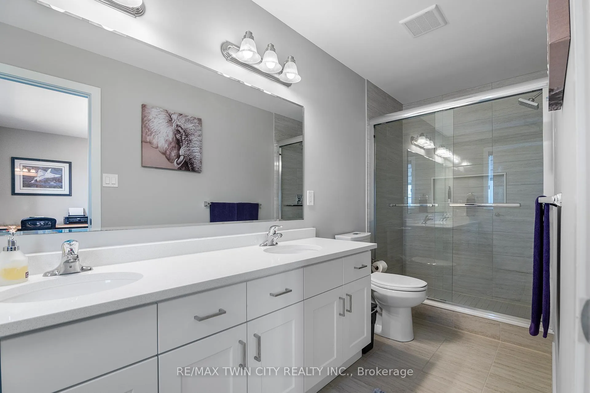 Photo 29 of 939 Robert Ferrie Drive, Kitchener, Doon South — HOMEH