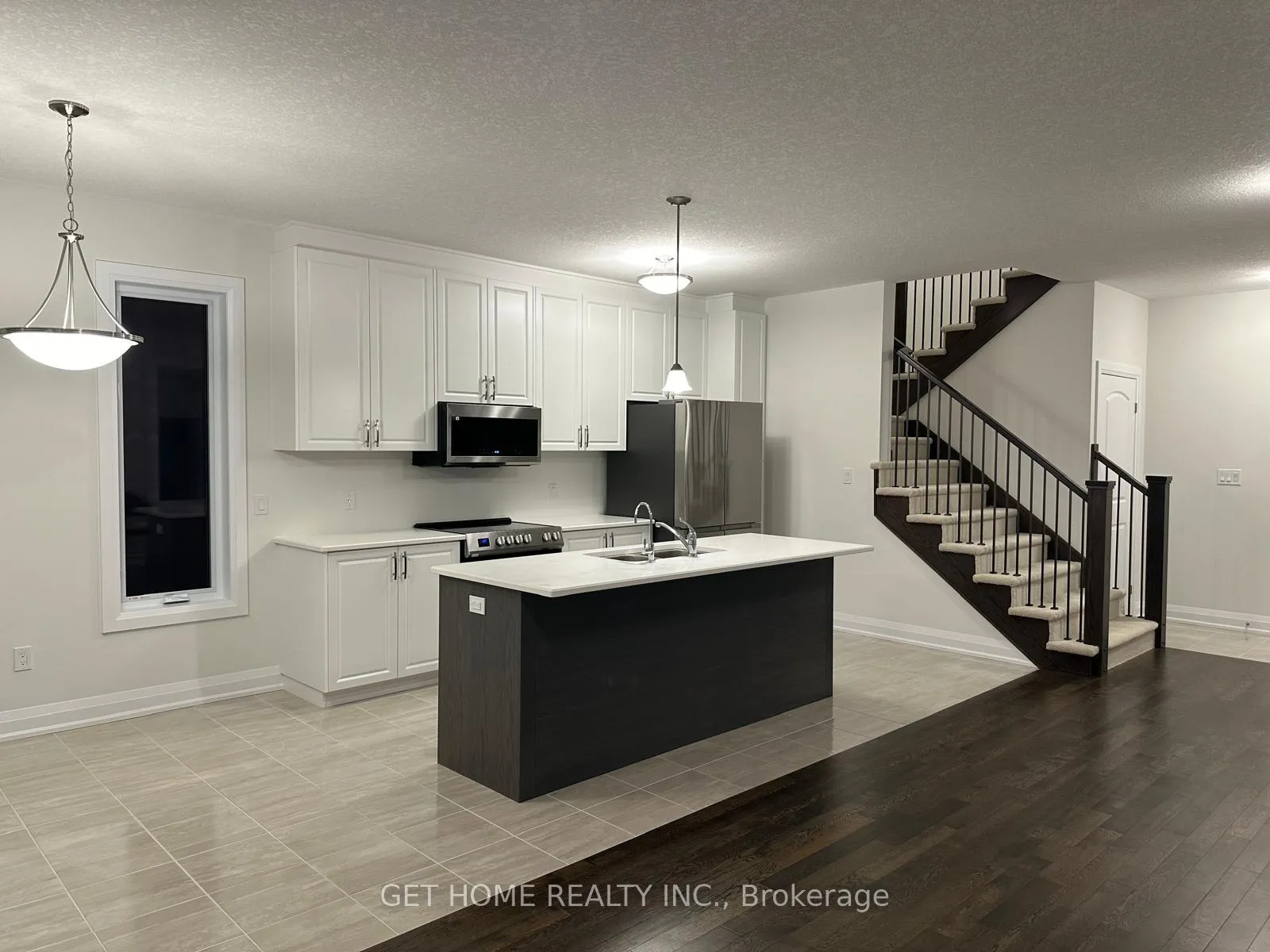 Photo 9 of 205 Benninger Drive, Kitchener — HOMEH