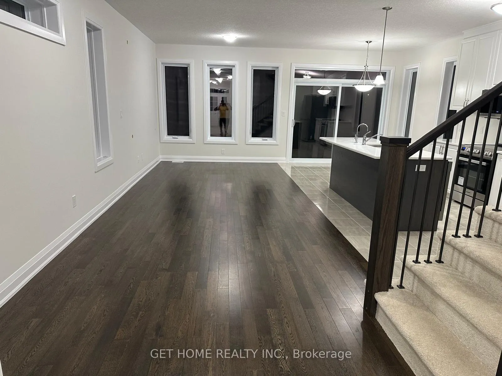 Photo 12 of 205 Benninger Drive, Kitchener — HOMEH
