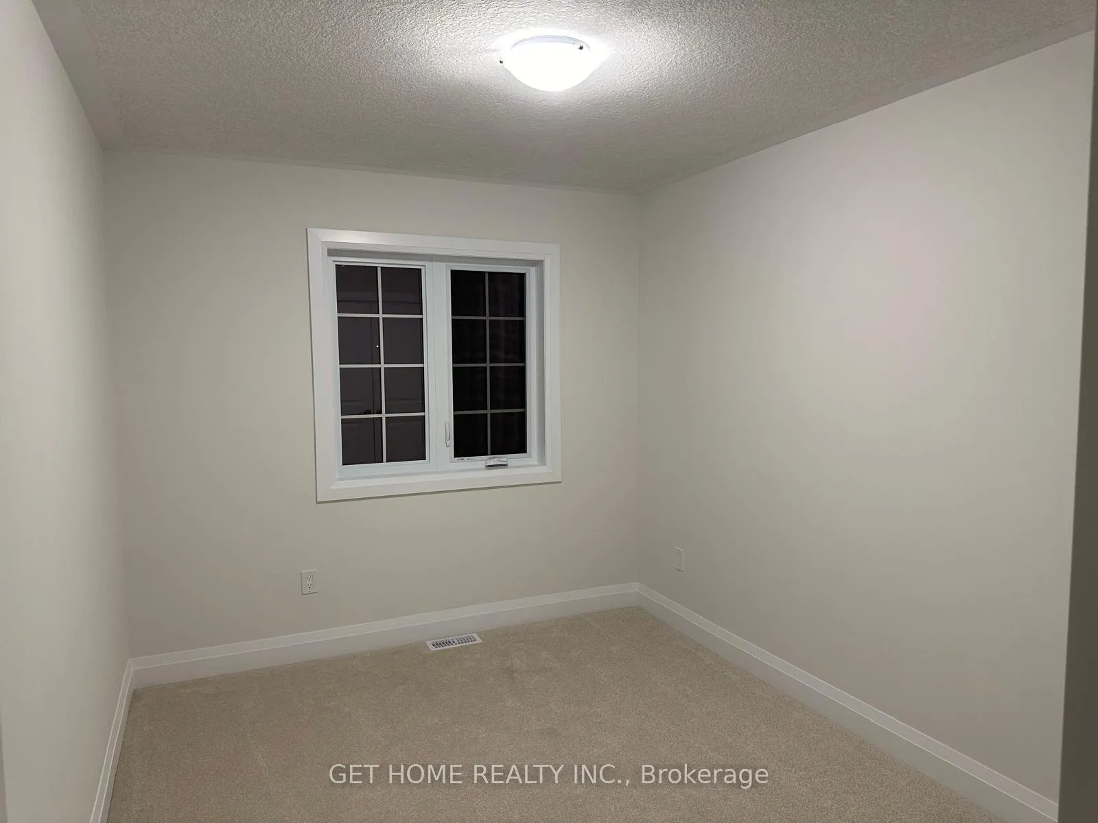 Photo 15 of 205 Benninger Drive, Kitchener — HOMEH