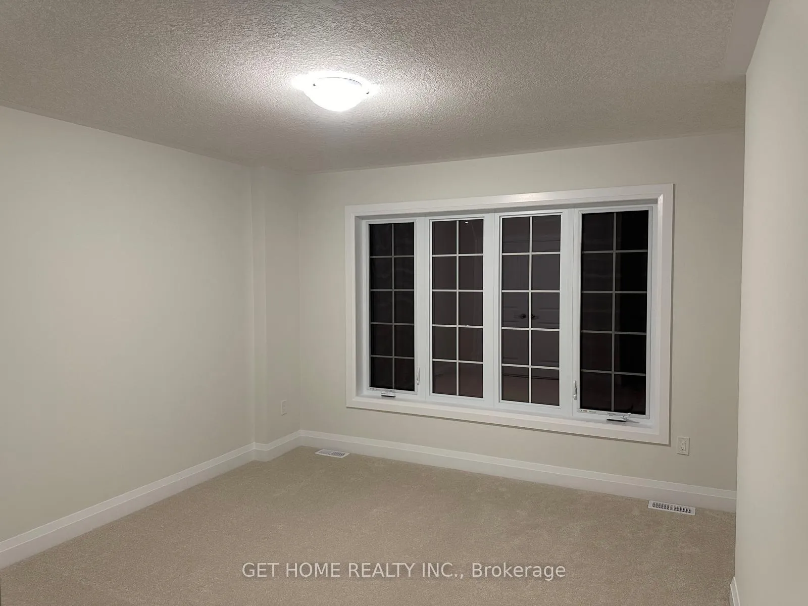 Photo 16 of 205 Benninger Drive, Kitchener — HOMEH