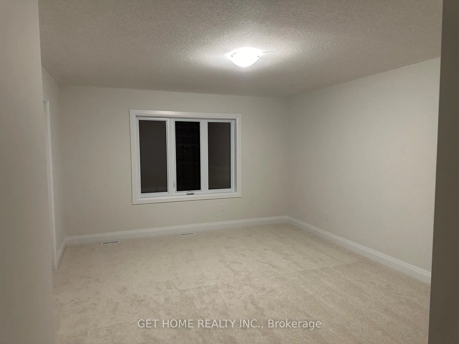 Photo 18 of 205 Benninger Drive, Kitchener — HOMEH