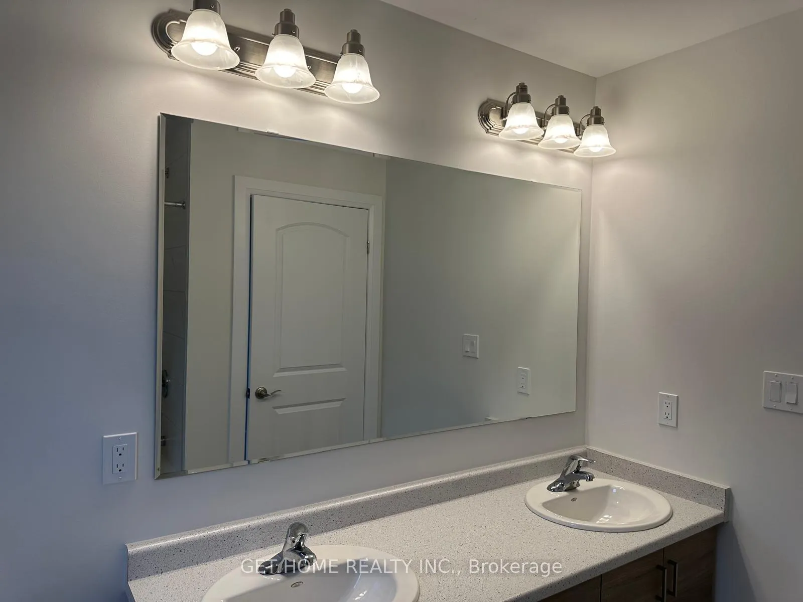 Photo 22 of 205 Benninger Drive, Kitchener — HOMEH