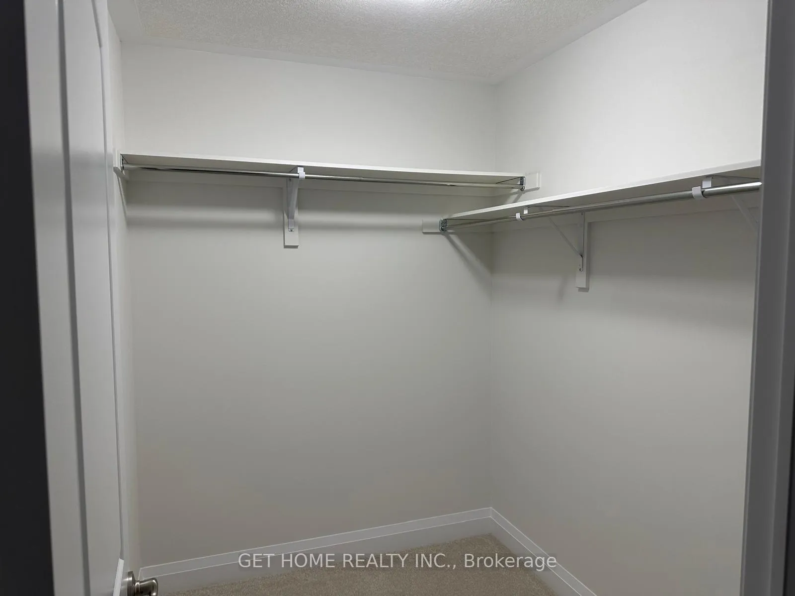 Photo 24 of 205 Benninger Drive, Kitchener — HOMEH