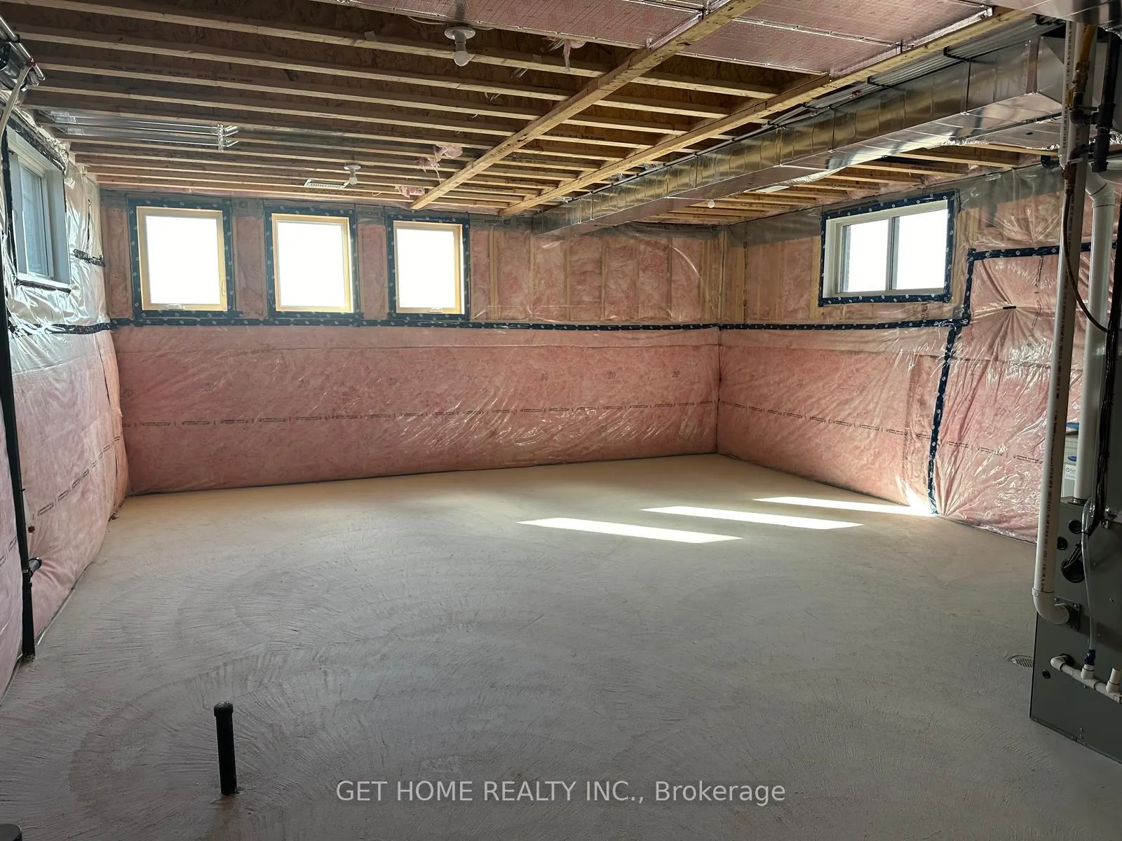 Photo 30 of 205 Benninger Drive, Kitchener — HOMEH