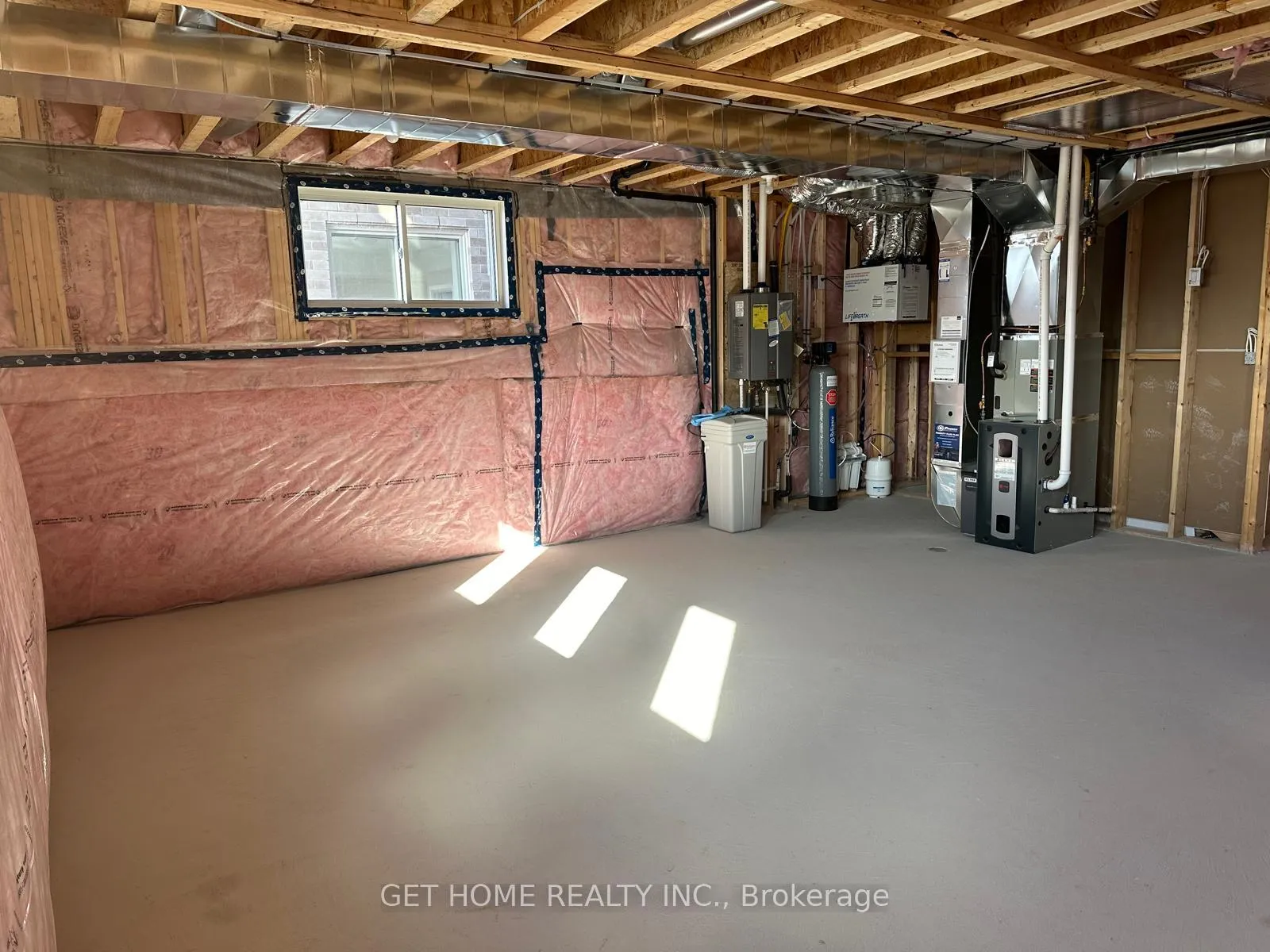 Photo 31 of 205 Benninger Drive, Kitchener — HOMEH