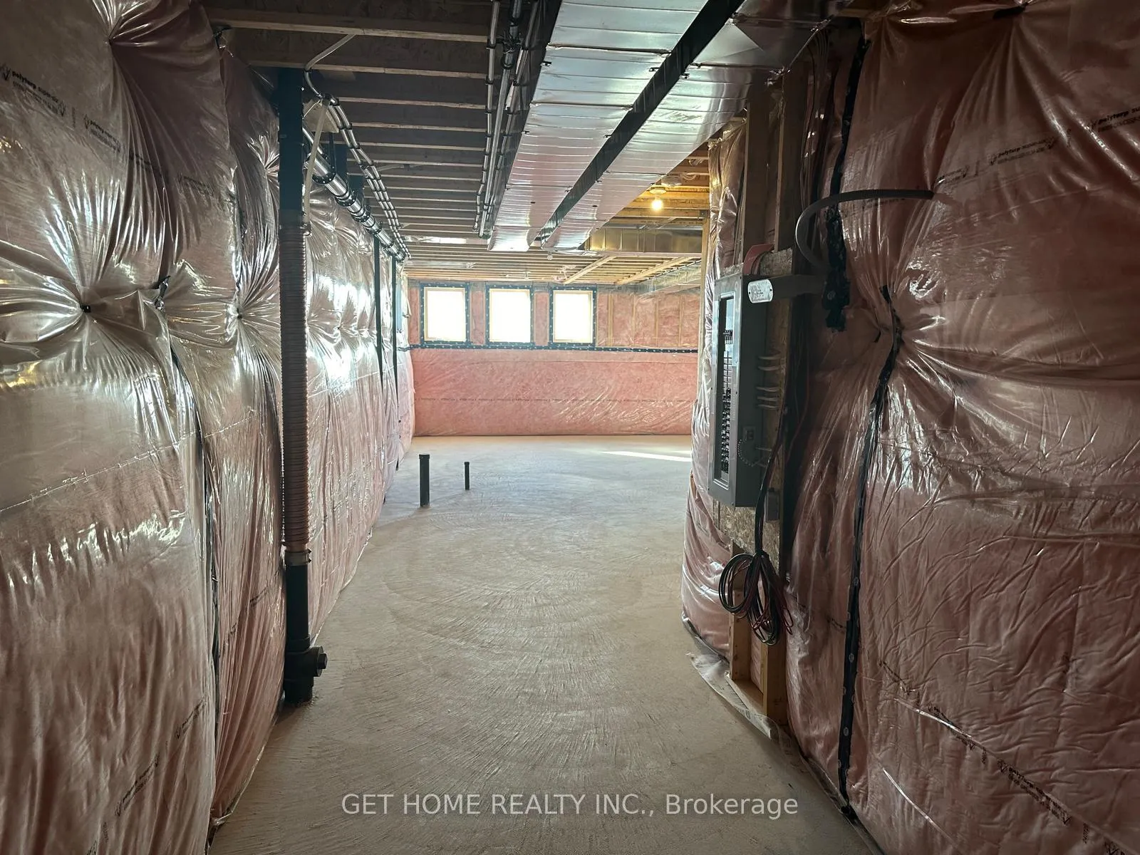 Photo 33 of 205 Benninger Drive, Kitchener — HOMEH