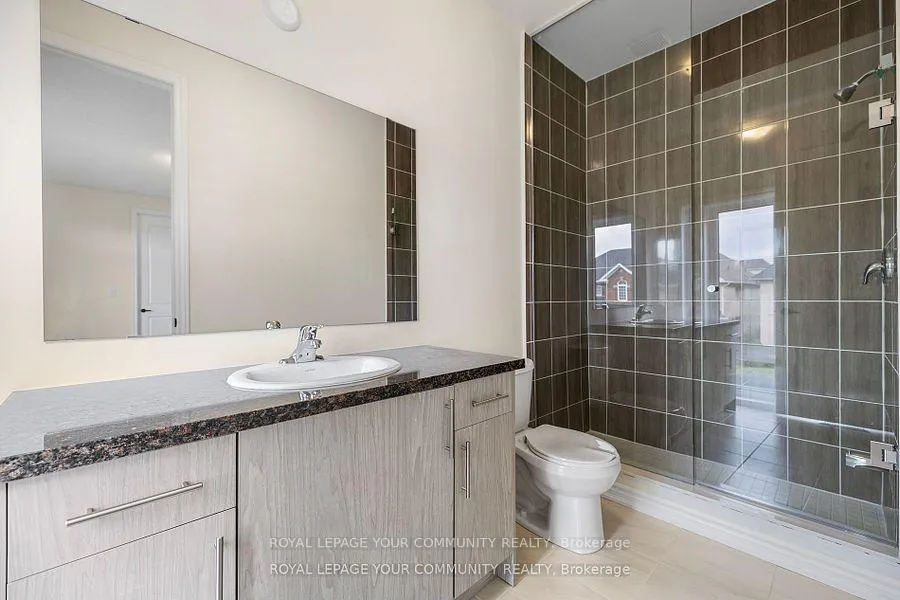 Photo 21 of 96 Weslock Crescent, Aurora, Bayview Northeast — HOMEH