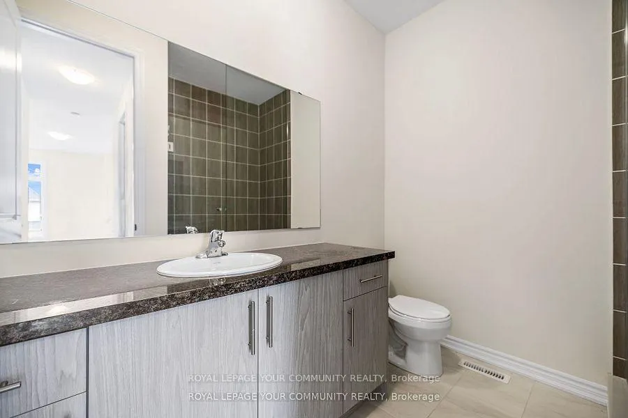 Photo 25 of 96 Weslock Crescent, Aurora, Bayview Northeast — HOMEH