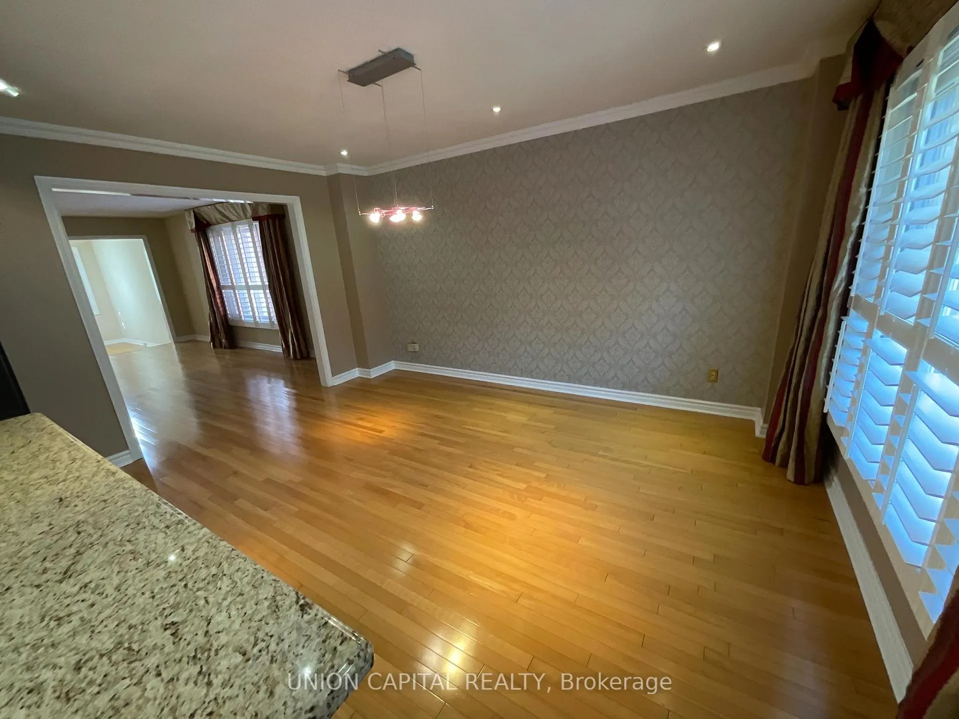 Photo 10 of 60 Brooklyn Crescent, Markham, Markville — HOMEH