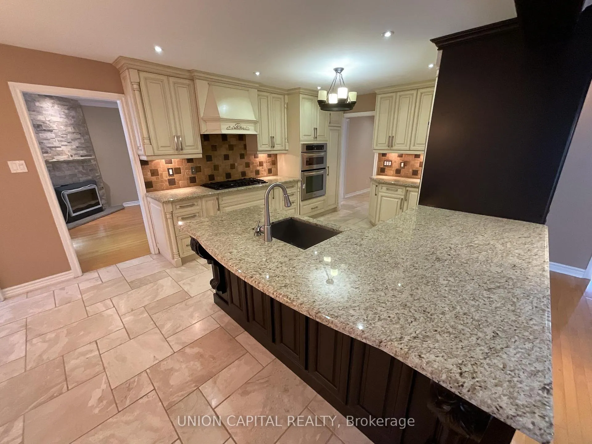 Photo 11 of 60 Brooklyn Crescent, Markham, Markville — HOMEH
