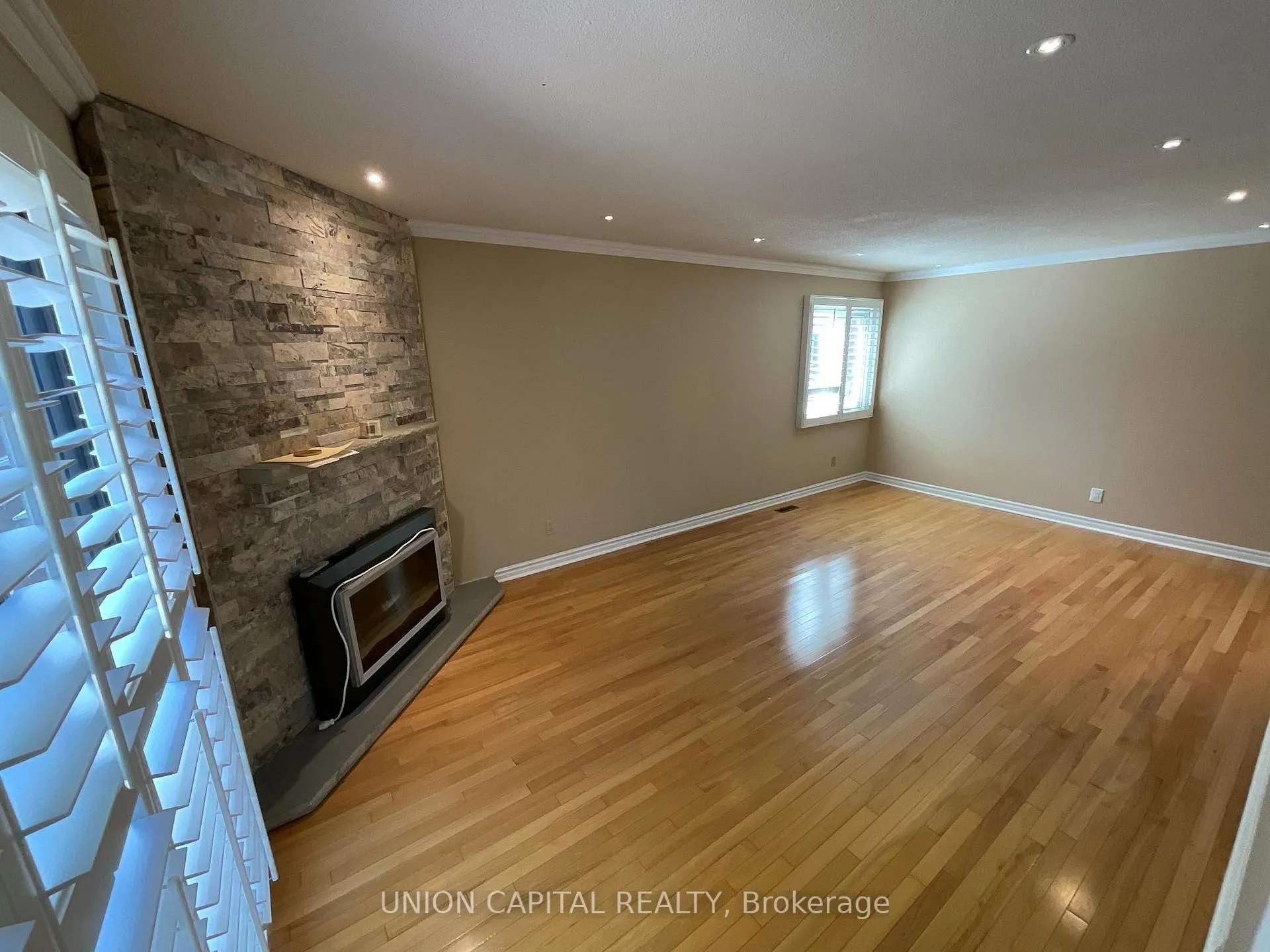 Photo 16 of 60 Brooklyn Crescent, Markham, Markville — HOMEH