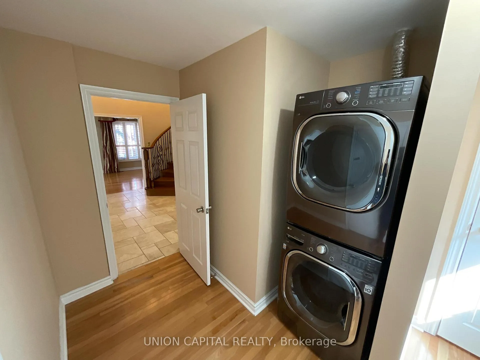 Photo 19 of 60 Brooklyn Crescent, Markham, Markville — HOMEH