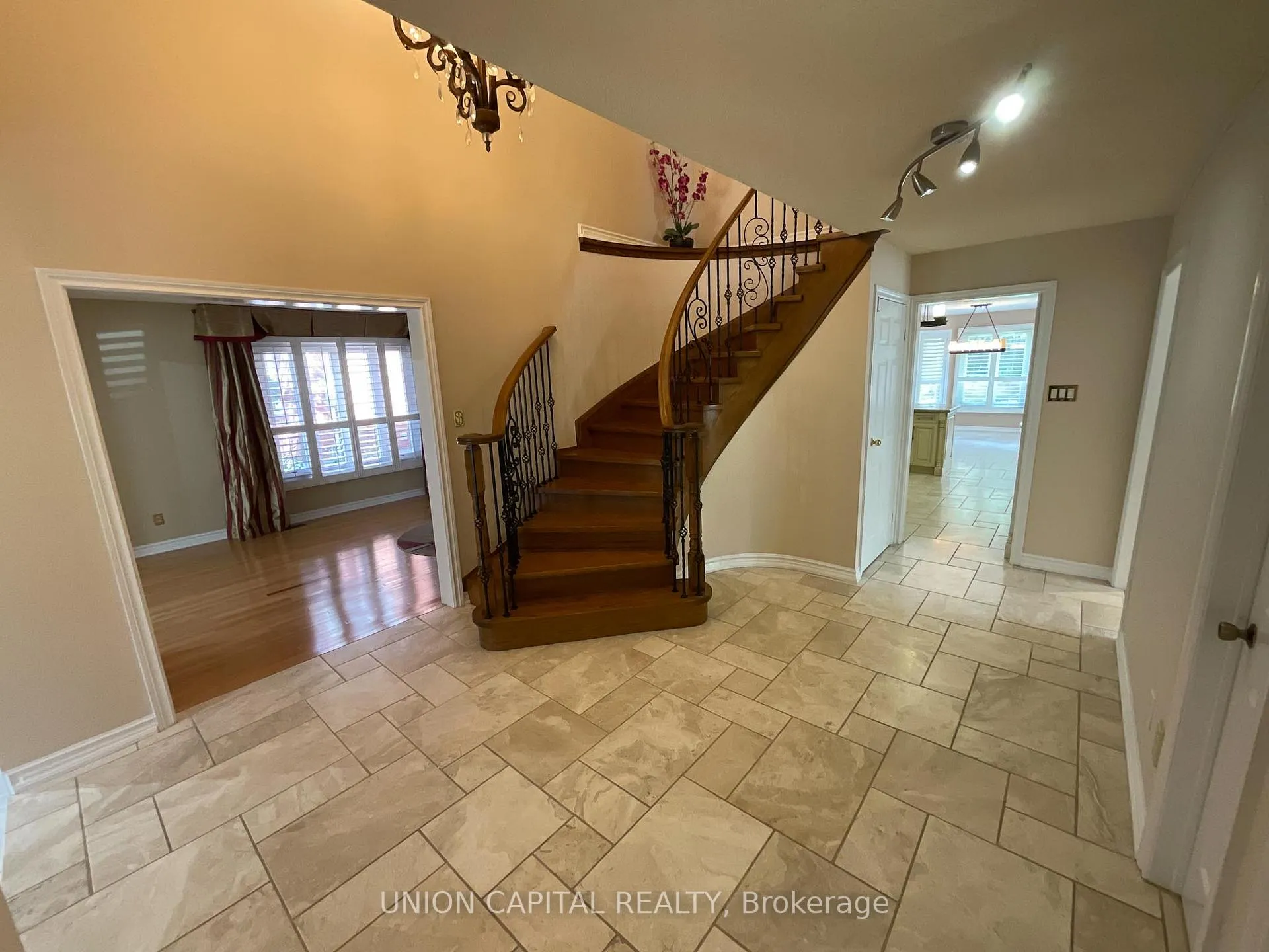 Photo 20 of 60 Brooklyn Crescent, Markham, Markville — HOMEH