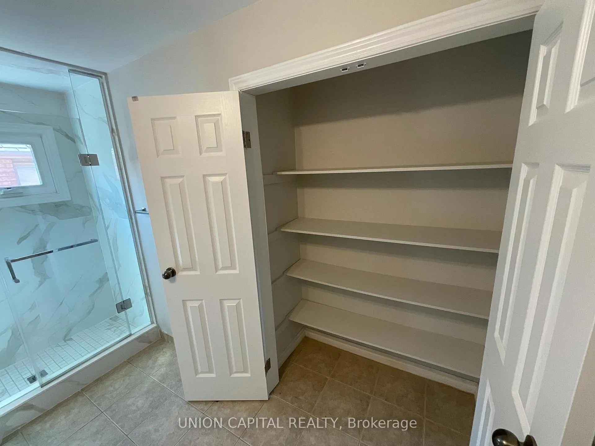 Photo 30 of 60 Brooklyn Crescent, Markham, Markville — HOMEH