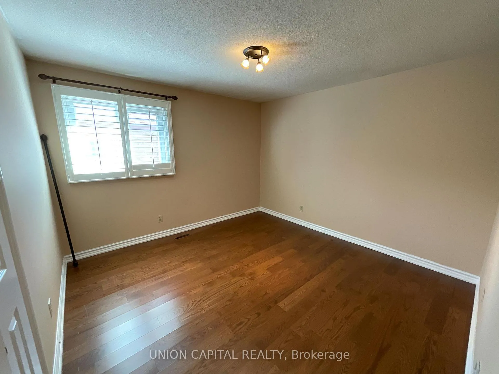 Photo 32 of 60 Brooklyn Crescent, Markham, Markville — HOMEH