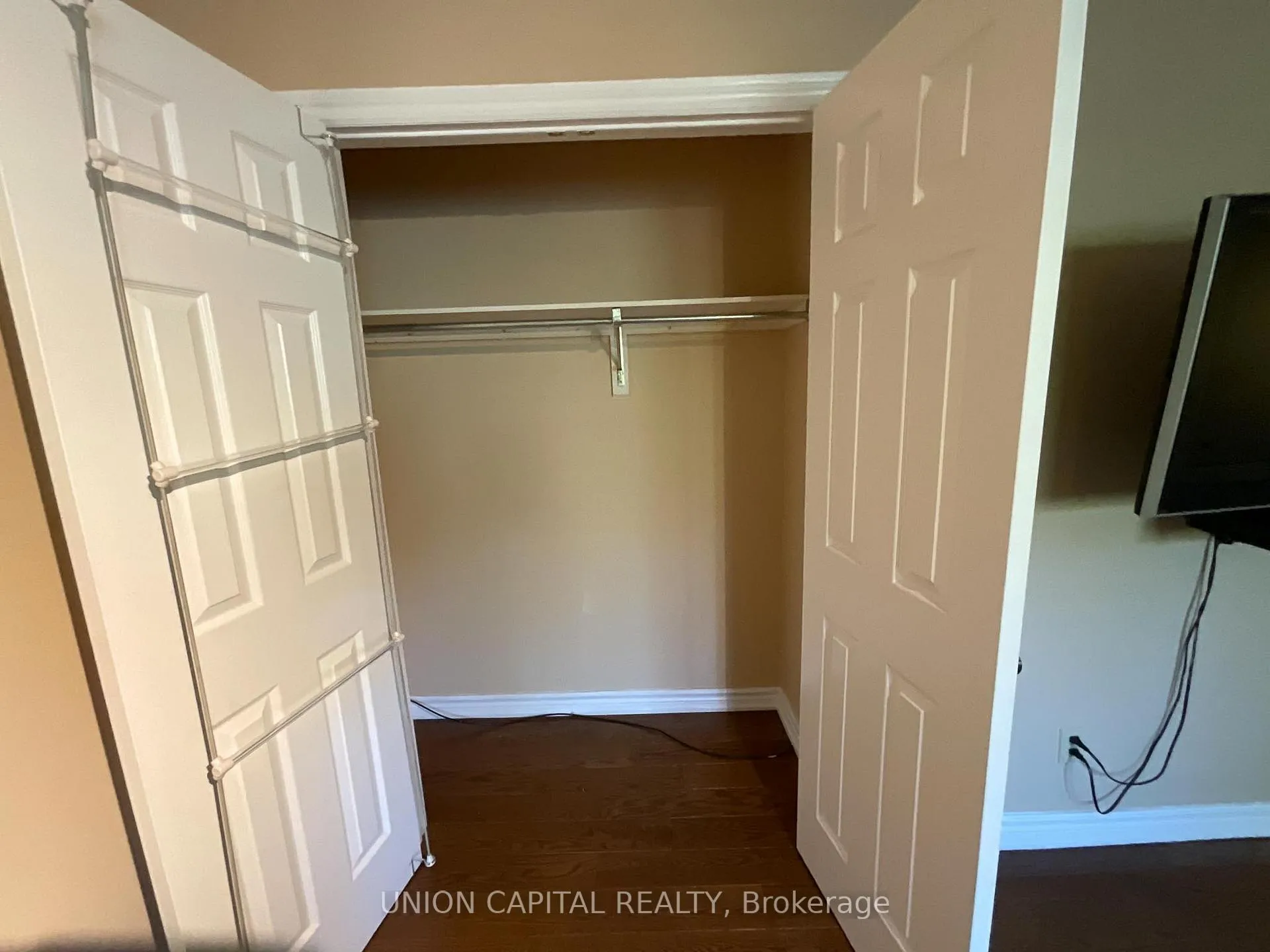 Photo 37 of 60 Brooklyn Crescent, Markham, Markville — HOMEH