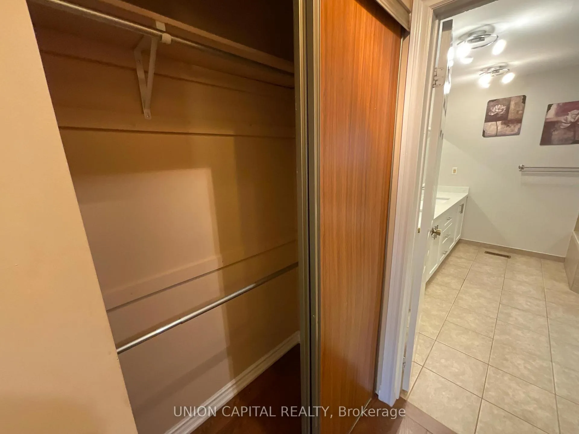 Photo 42 of 60 Brooklyn Crescent, Markham, Markville — HOMEH