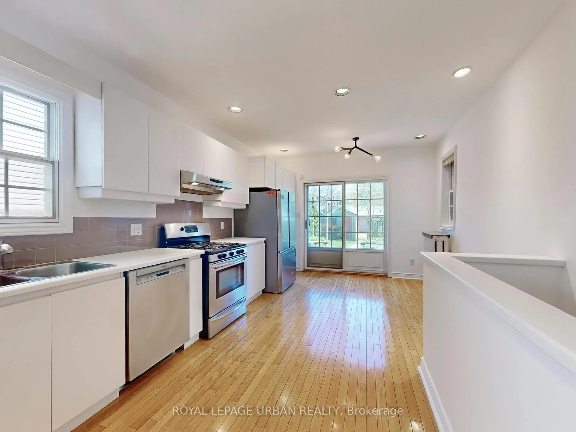 Photo 10 of 125 Chester Avenue, Toronto, Playter Estates-Danforth — HOMEH