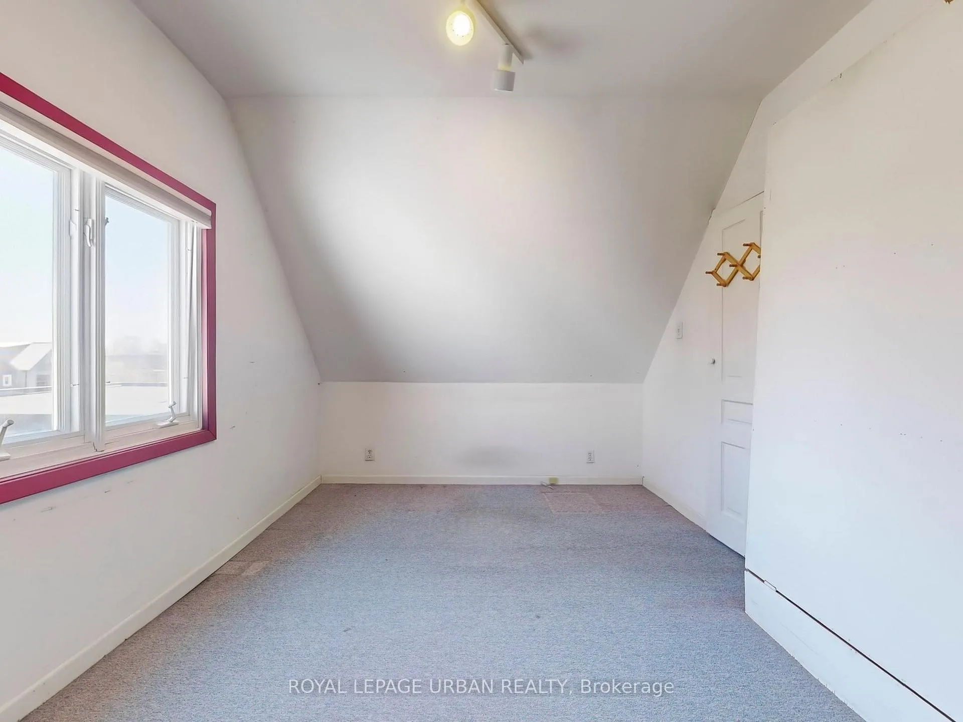 Photo 38 of 125 Chester Avenue, Toronto, Playter Estates-Danforth — HOMEH