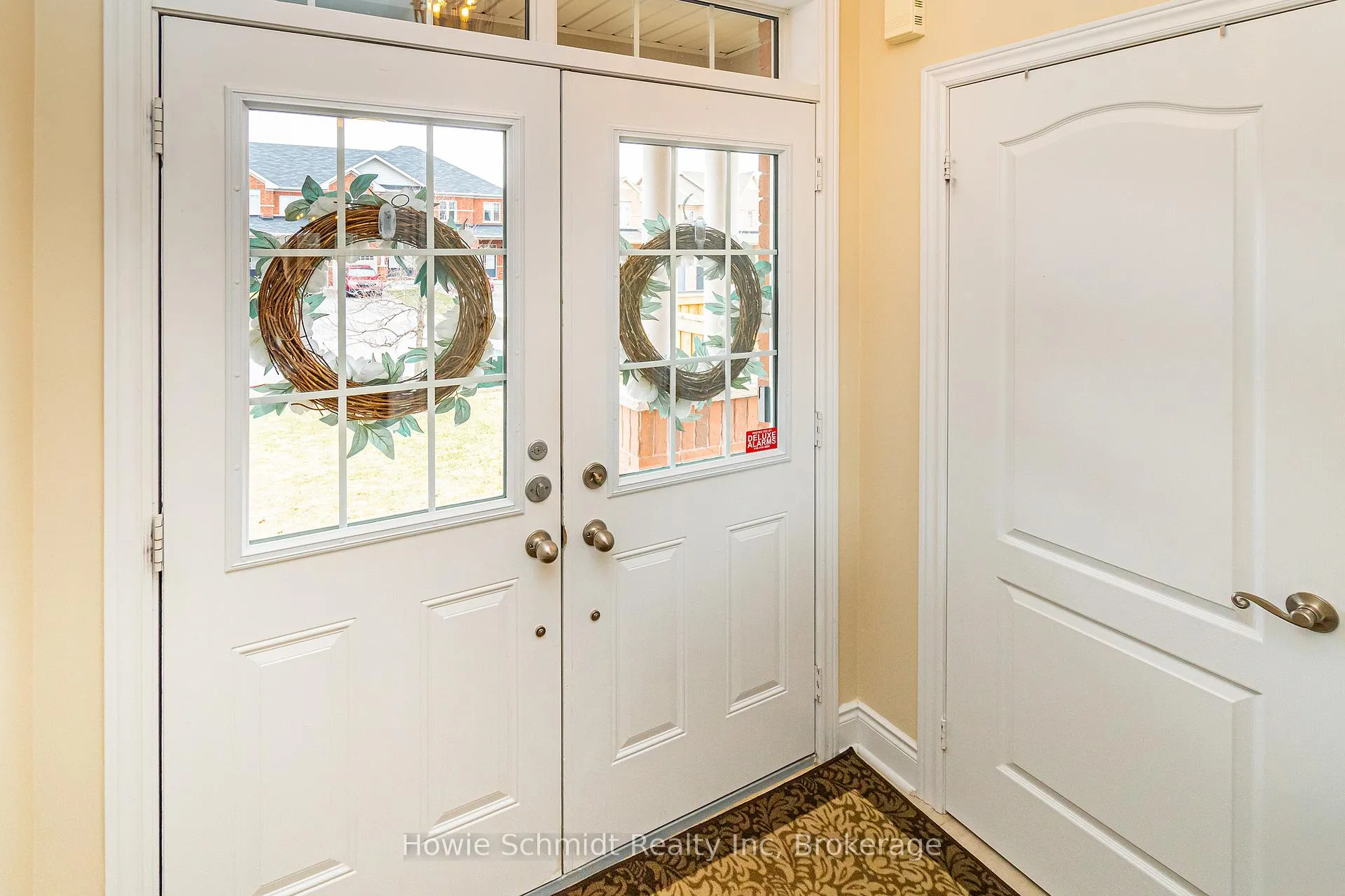 Photo 4 of 67 Forsyth Crescent, Barrie, West Bayfield — HOMEH