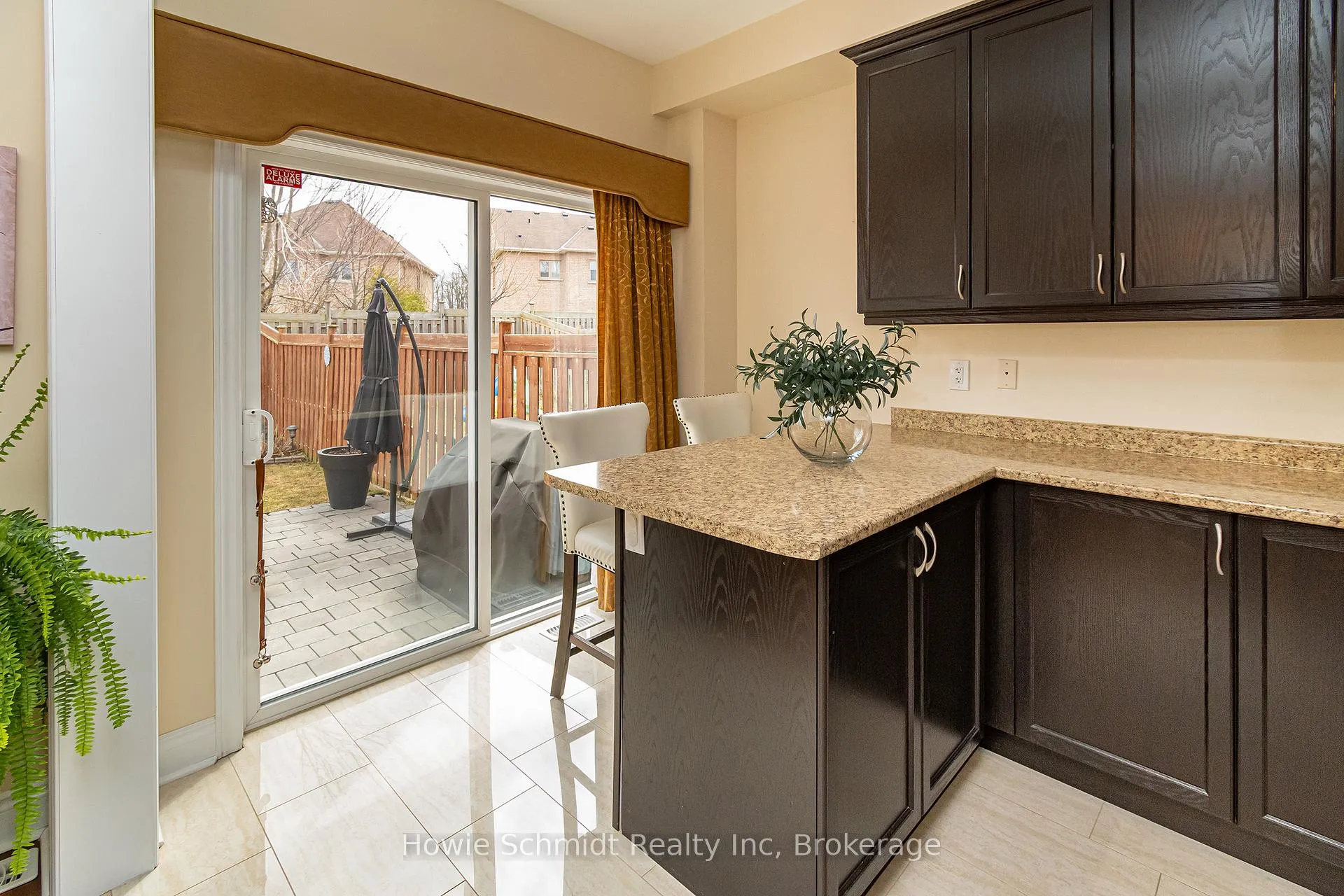 Photo 10 of 67 Forsyth Crescent, Barrie, West Bayfield — HOMEH