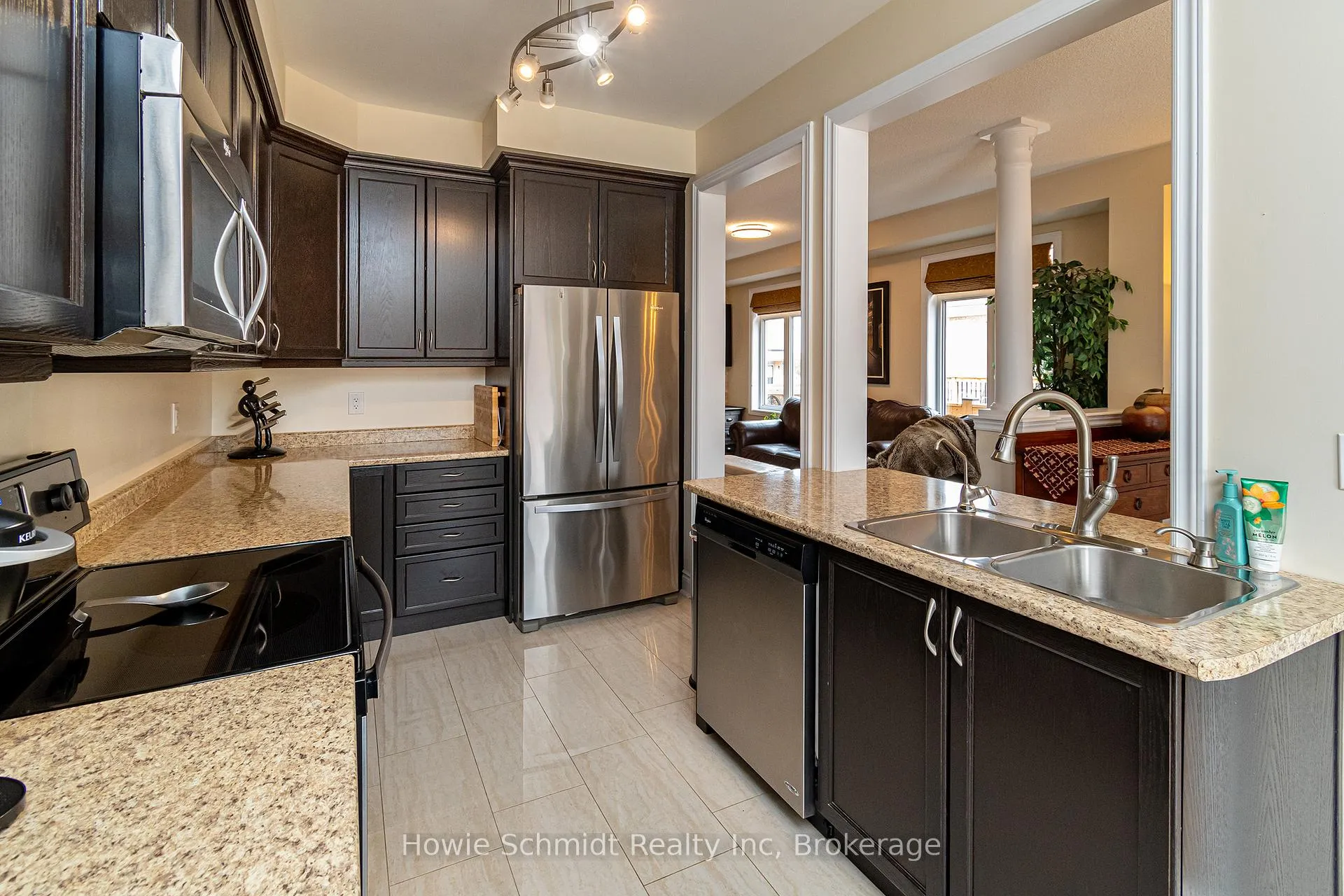 Photo 11 of 67 Forsyth Crescent, Barrie, West Bayfield — HOMEH