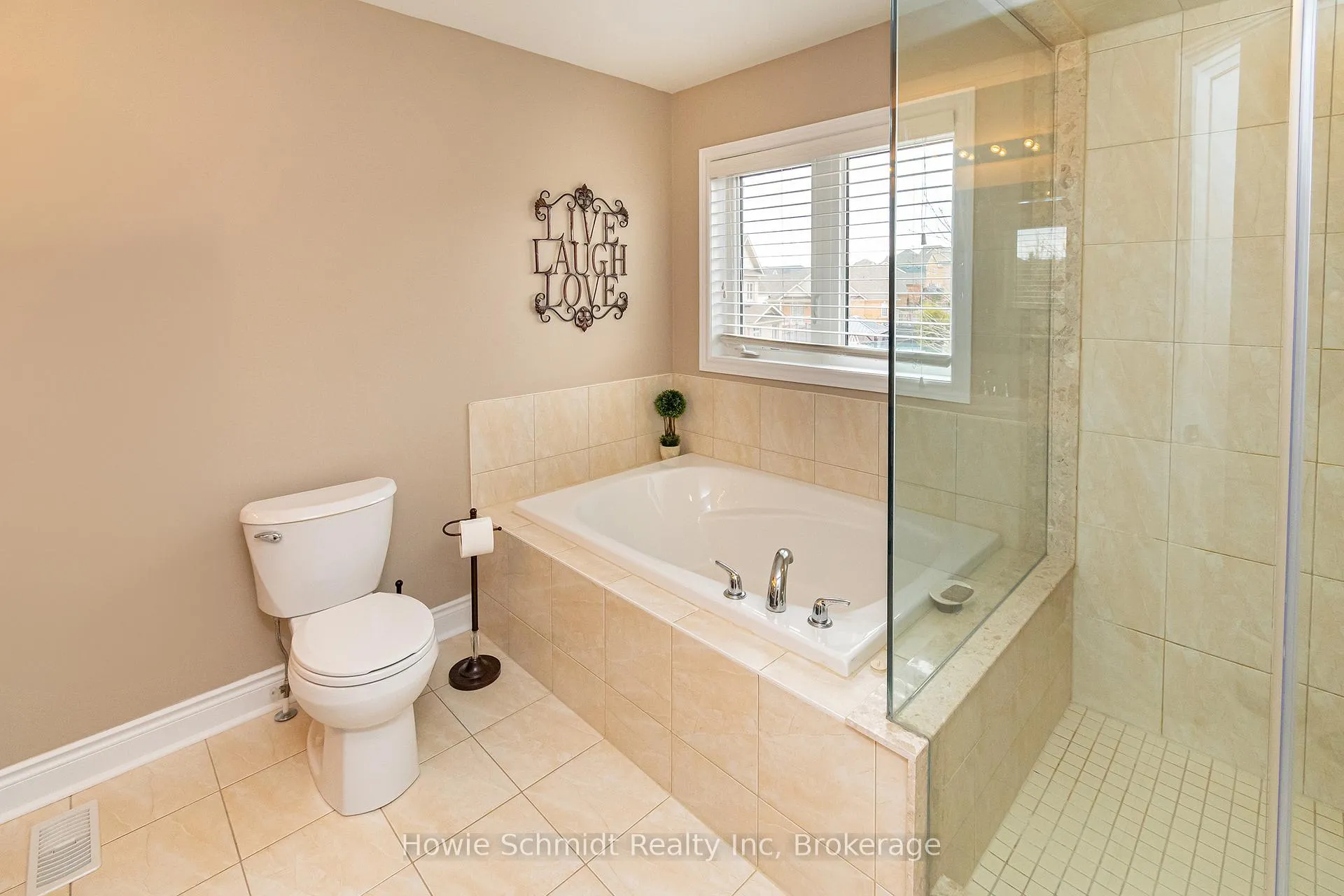 Photo 27 of 67 Forsyth Crescent, Barrie, West Bayfield — HOMEH