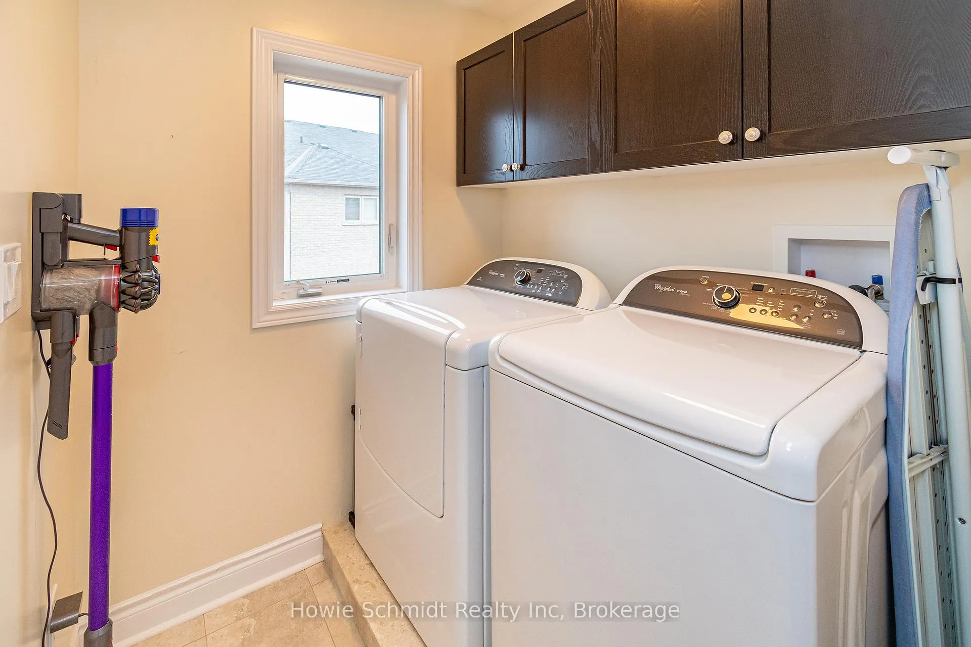 Photo 34 of 67 Forsyth Crescent, Barrie, West Bayfield — HOMEH