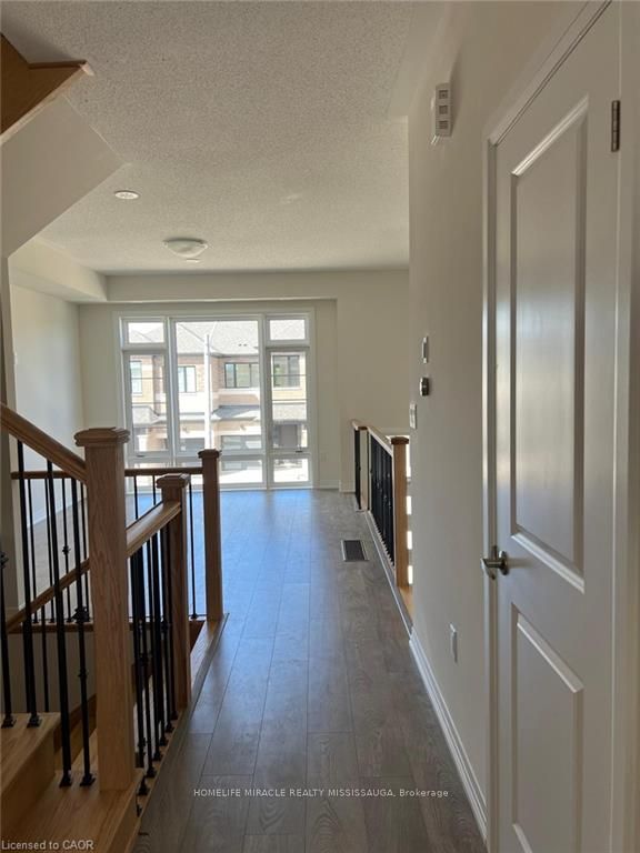 Photo 19 of 40 Cherry Hill Lane, Barrie, Painswick South — HOMEH