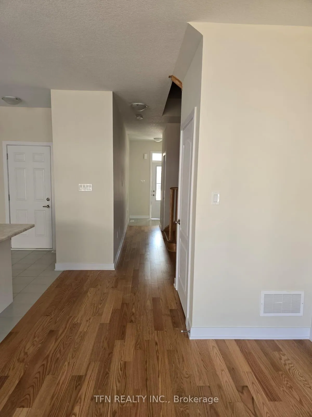 Photo 9 of 73 Keelson Street, Welland, Dain City — HOMEH