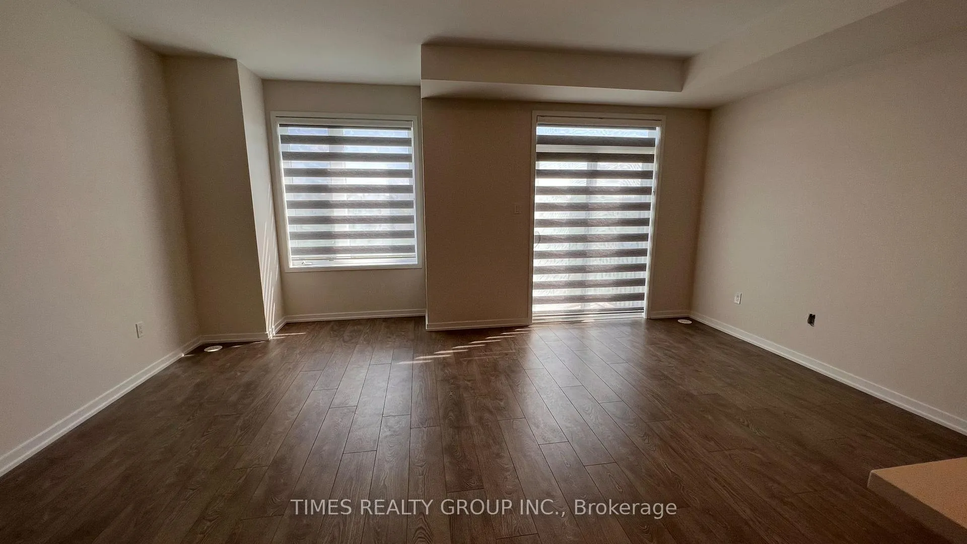 Photo 5 of 45 Rattenbury Road, Vaughan, Patterson — HOMEH