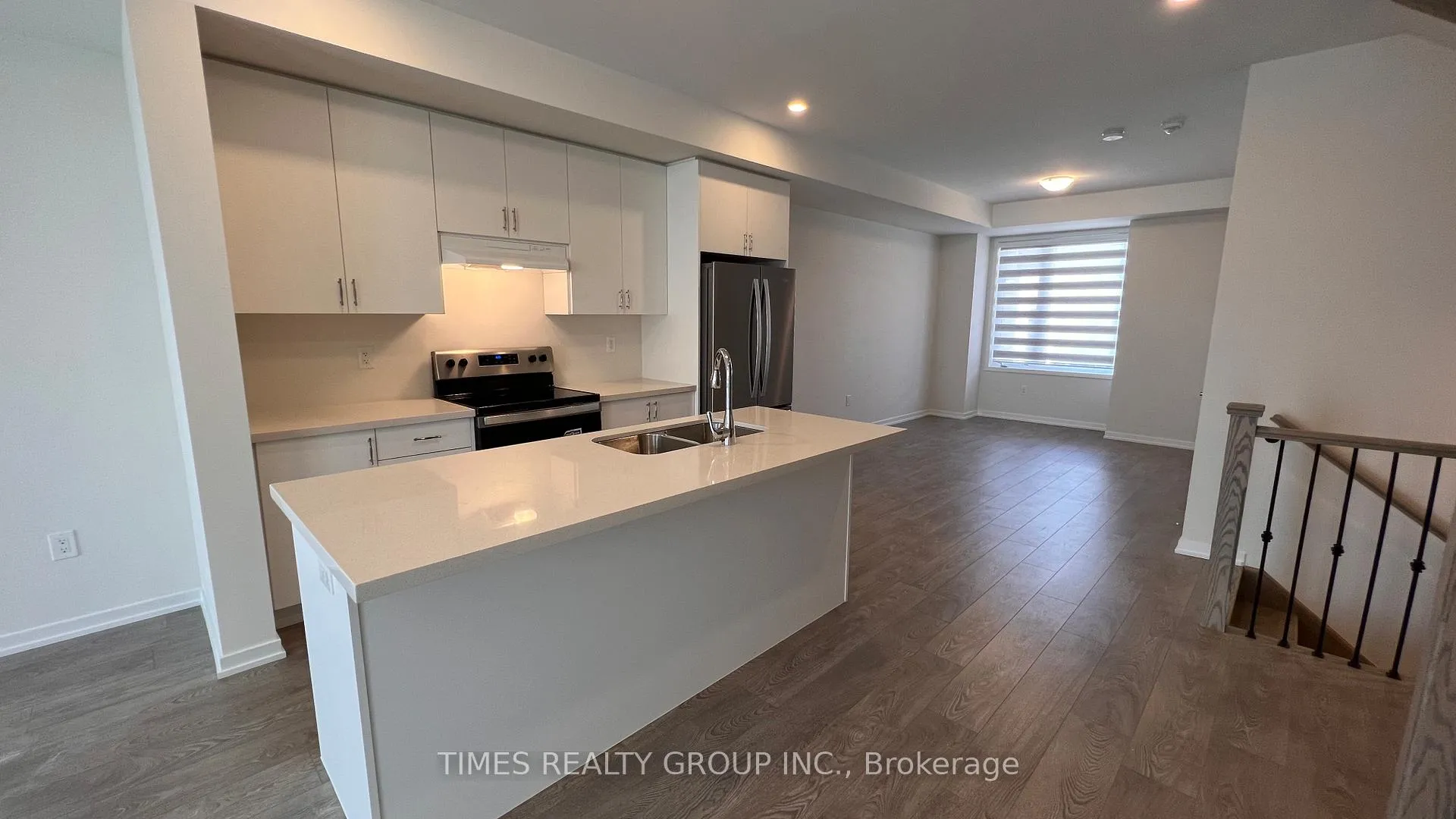 Photo 6 of 45 Rattenbury Road, Vaughan, Patterson — HOMEH