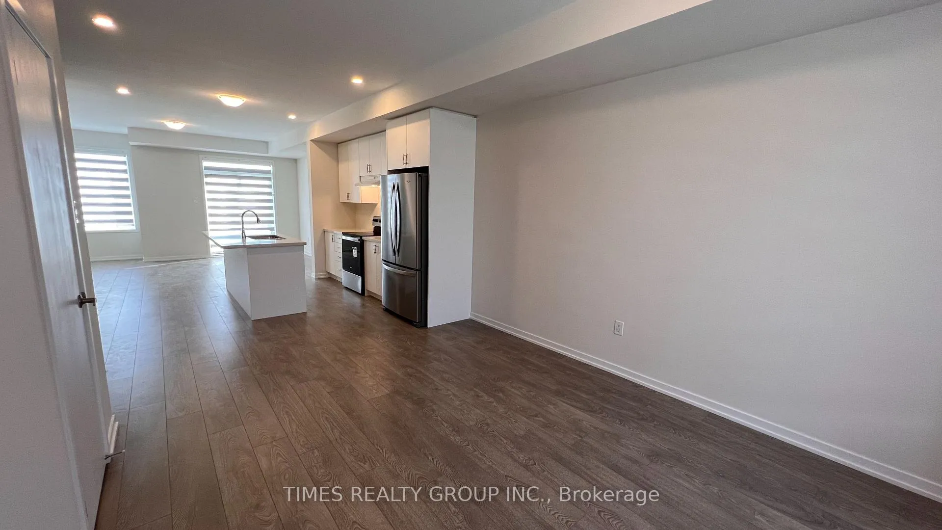 Photo 10 of 45 Rattenbury Road, Vaughan, Patterson — HOMEH
