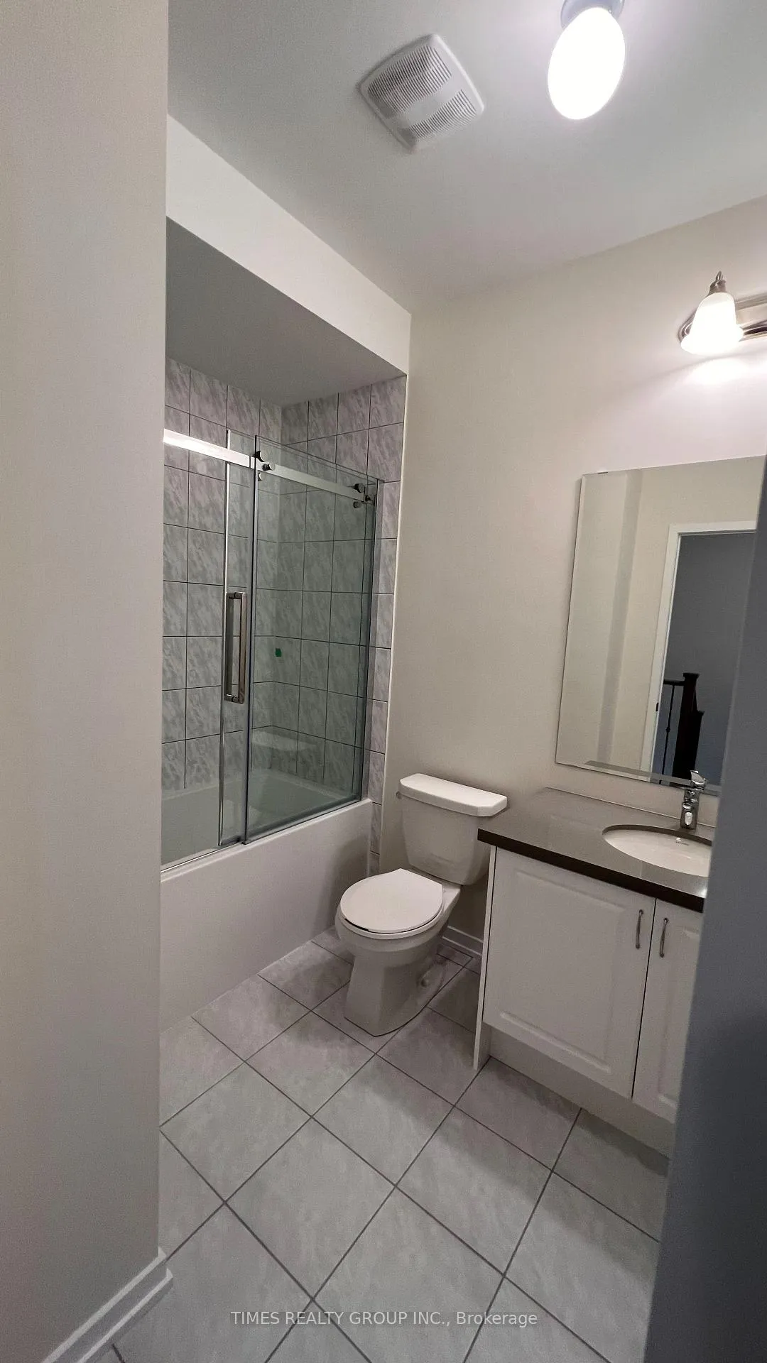 Photo 20 of 45 Rattenbury Road, Vaughan, Patterson — HOMEH