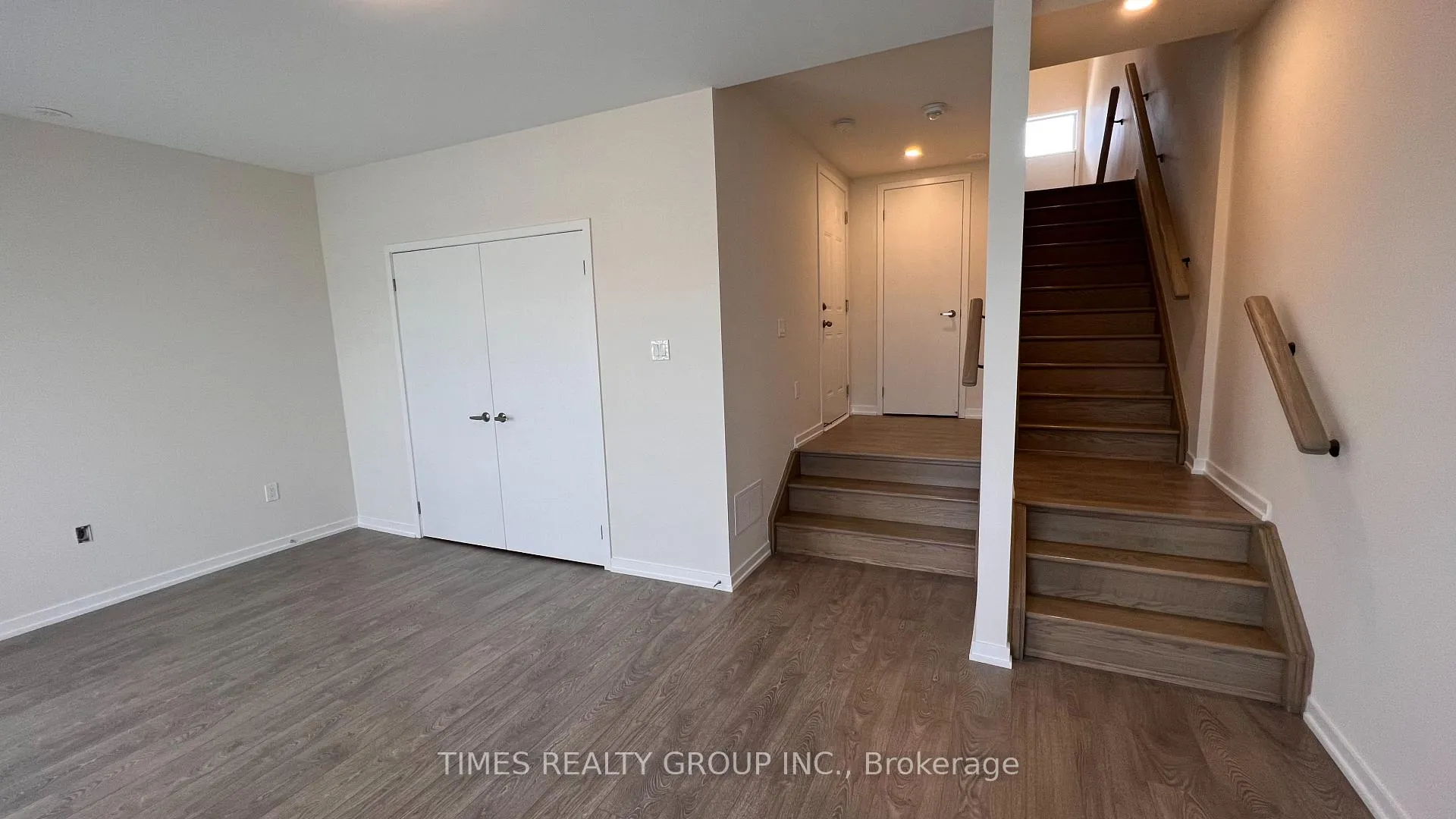 Photo 27 of 45 Rattenbury Road, Vaughan, Patterson — HOMEH