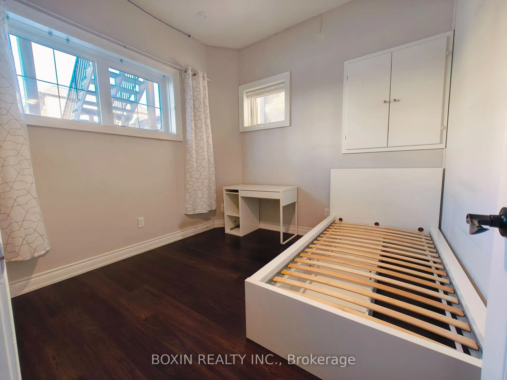 Photo 2 of 112 Frontenac Avenue, Toronto, Bedford Park-Nortown — HOMEH
