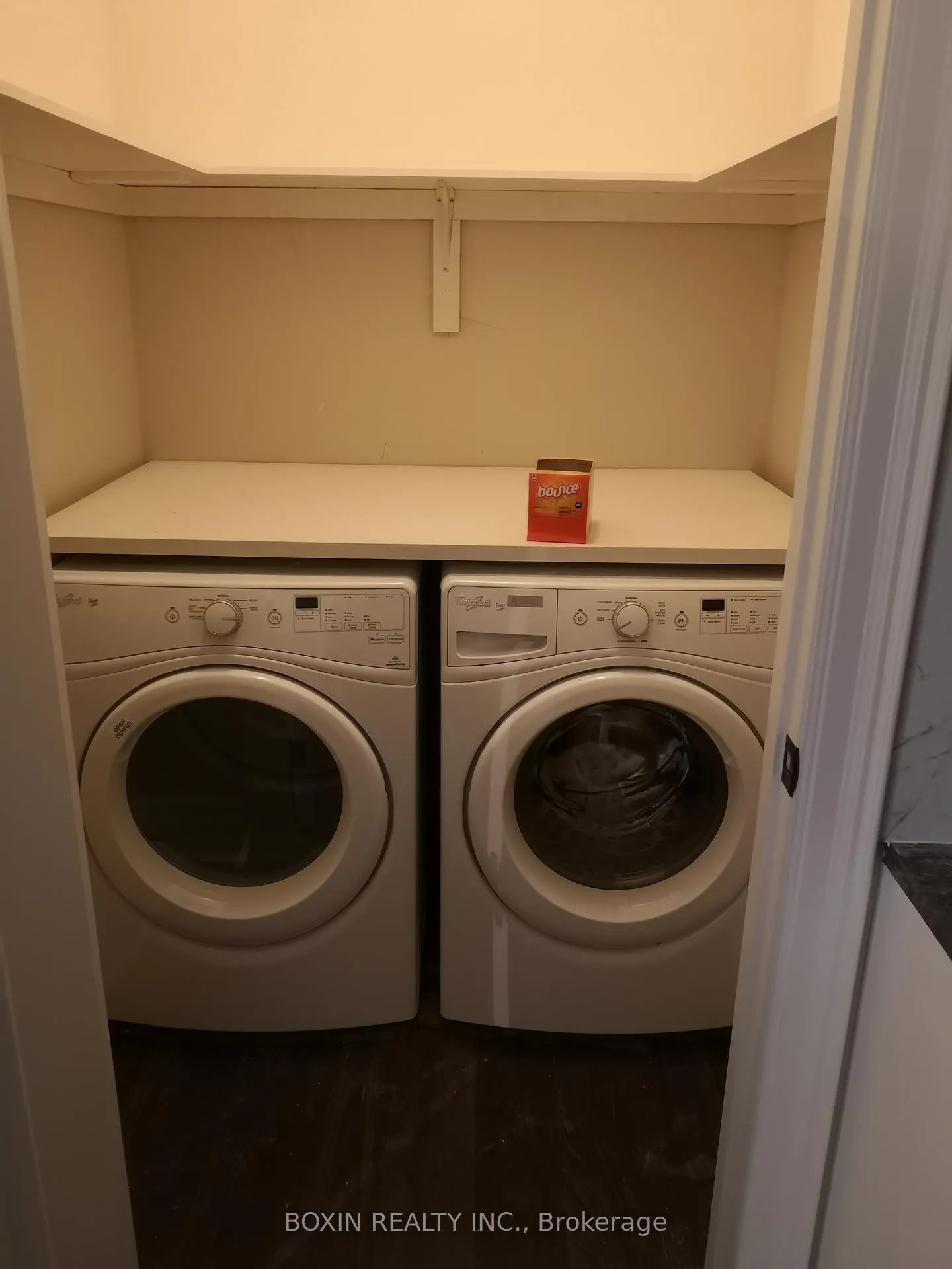 Photo 5 of 112 Frontenac Avenue, Toronto, Bedford Park-Nortown — HOMEH