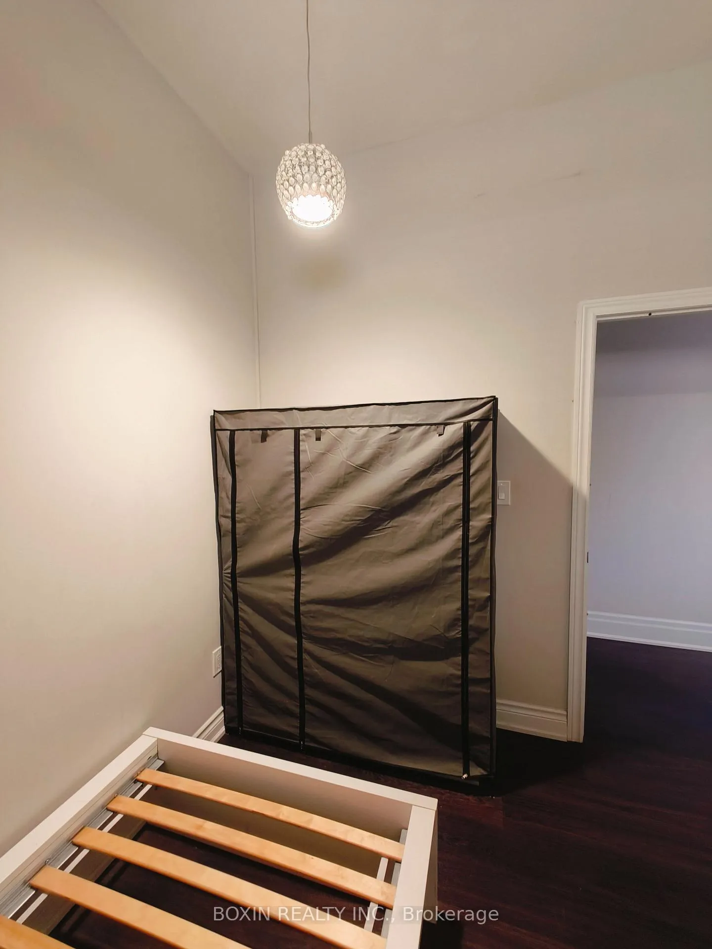 Photo 8 of 112 Frontenac Avenue, Toronto, Bedford Park-Nortown — HOMEH