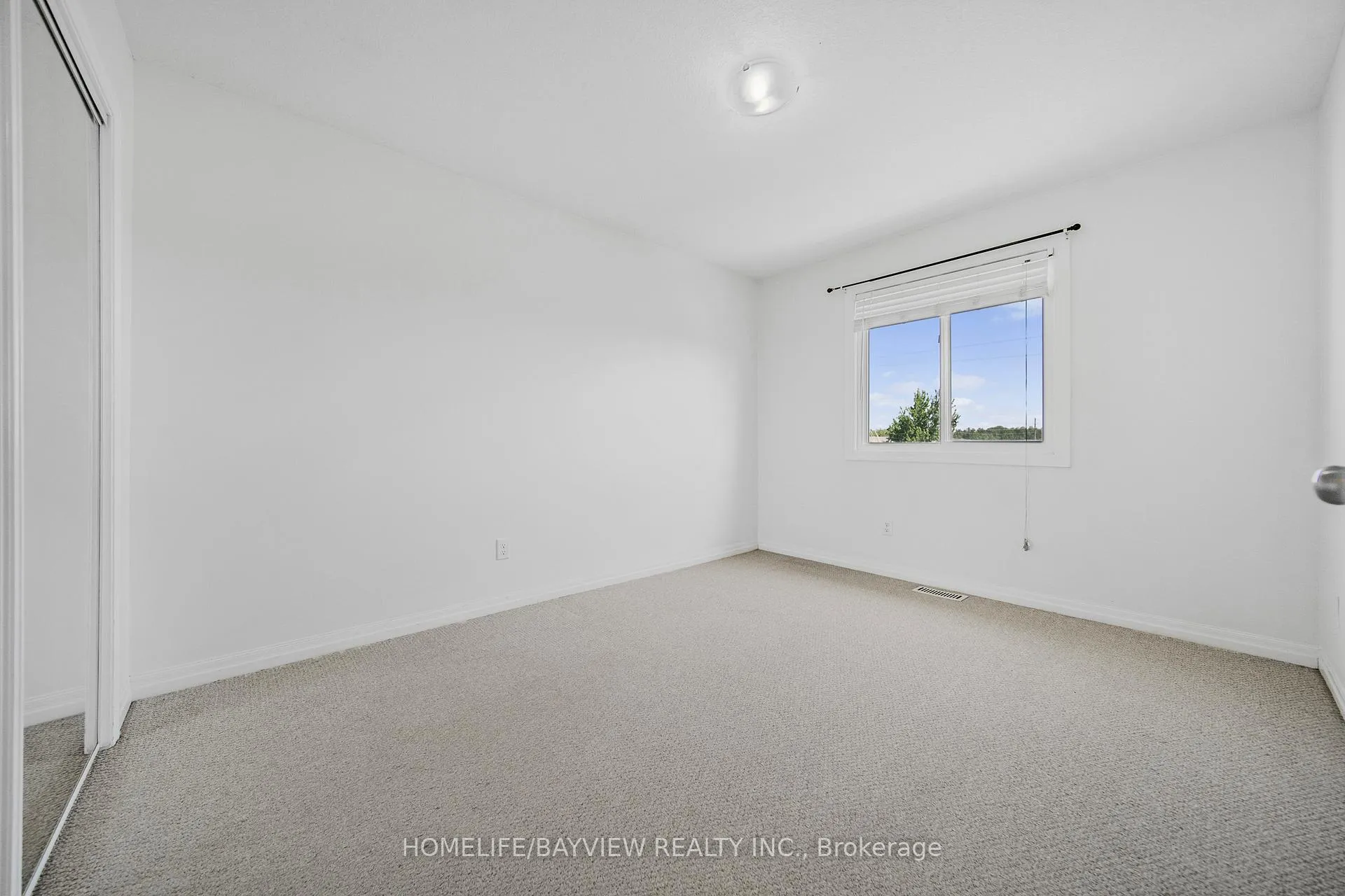 Photo 12 of 920 Dunblane Court, Kitchener, Huron Park — HOMEH